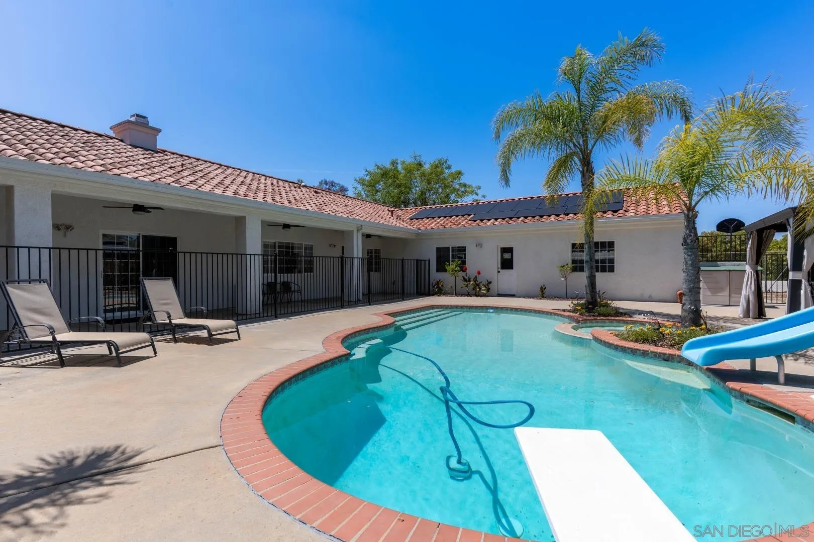 https://cdn.realtyfeed.com/cdn/127/260010871/d24da7ebb324a17e3c643013023a4a53.webp