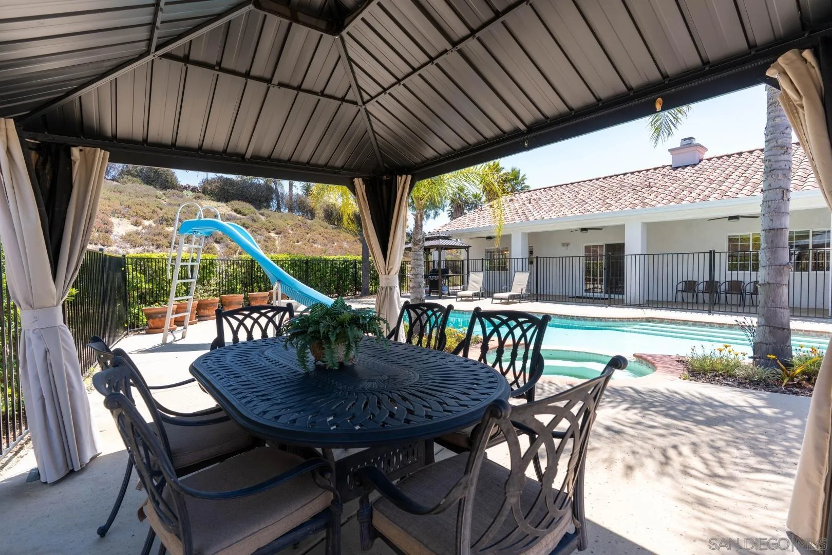 https://cdn.realtyfeed.com/cdn/127/260010871/dbf2b6469c06e9cc4d51412cb727f9fb.webp