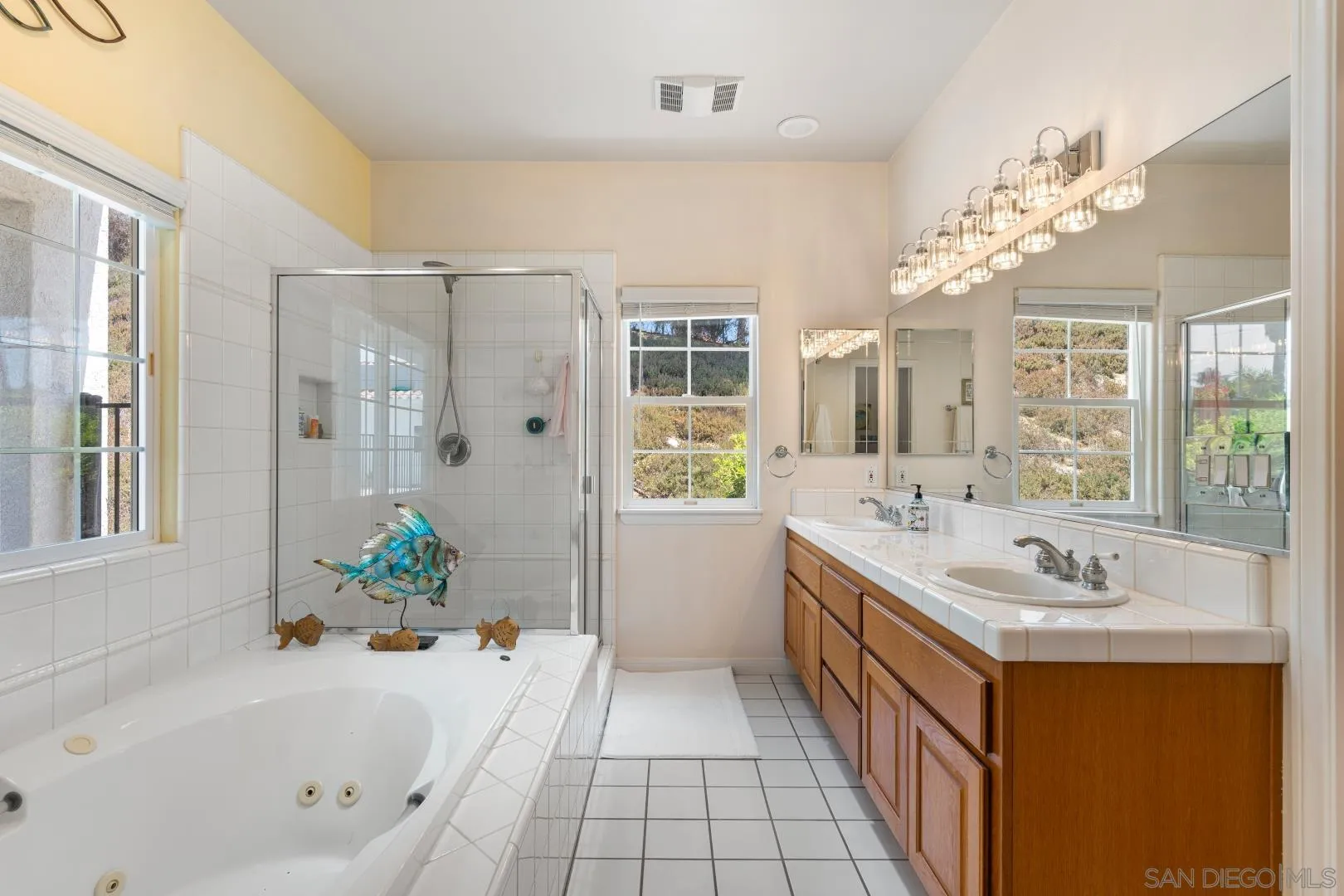 https://cdn.realtyfeed.com/cdn/127/260010871/ec3ea84145f04de2231acfe640afeb2f.webp