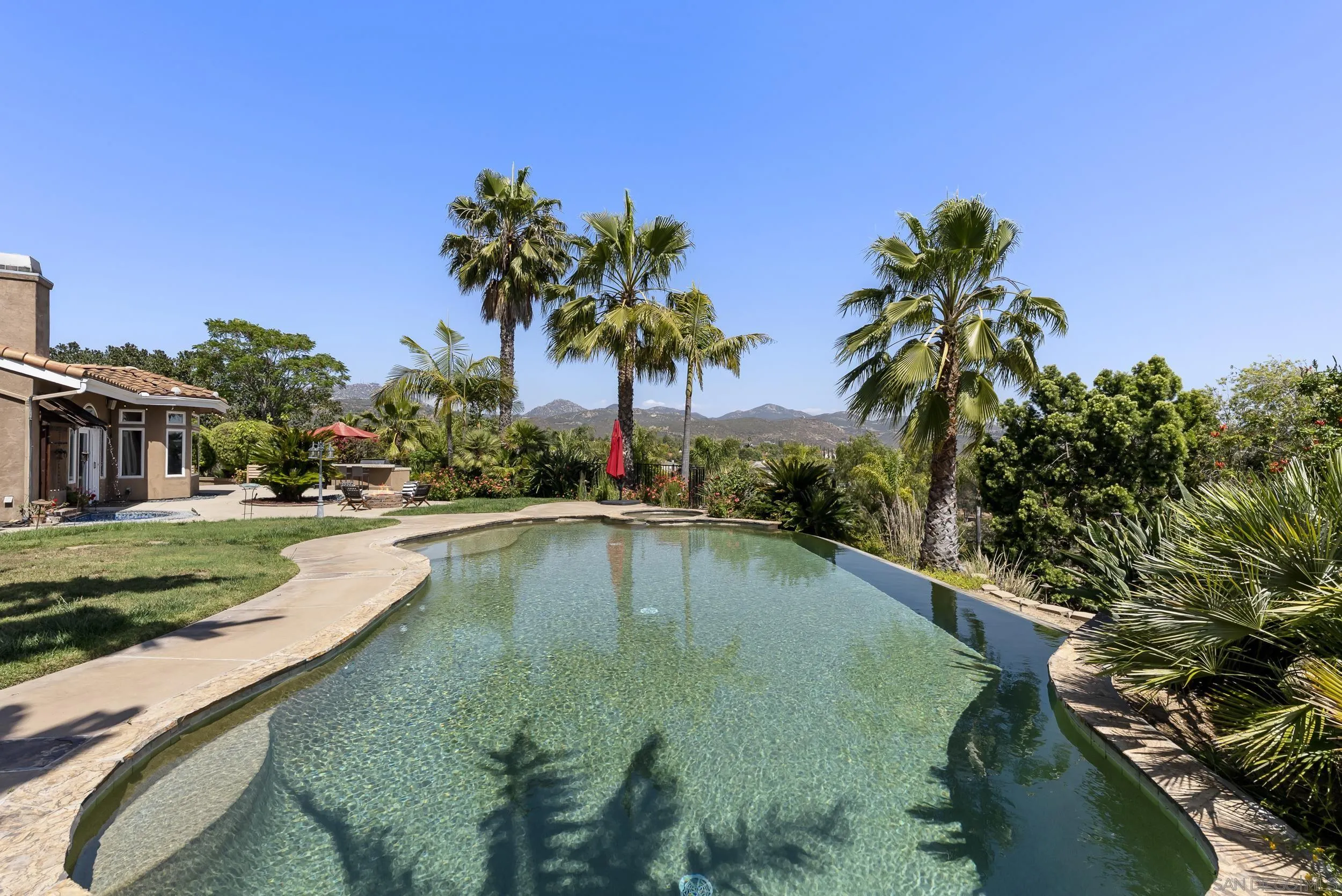 https://cdn.realtyfeed.com/cdn/127/260010873/02fdc34b2ab44e2c4e2ce2a18428dadb.webp