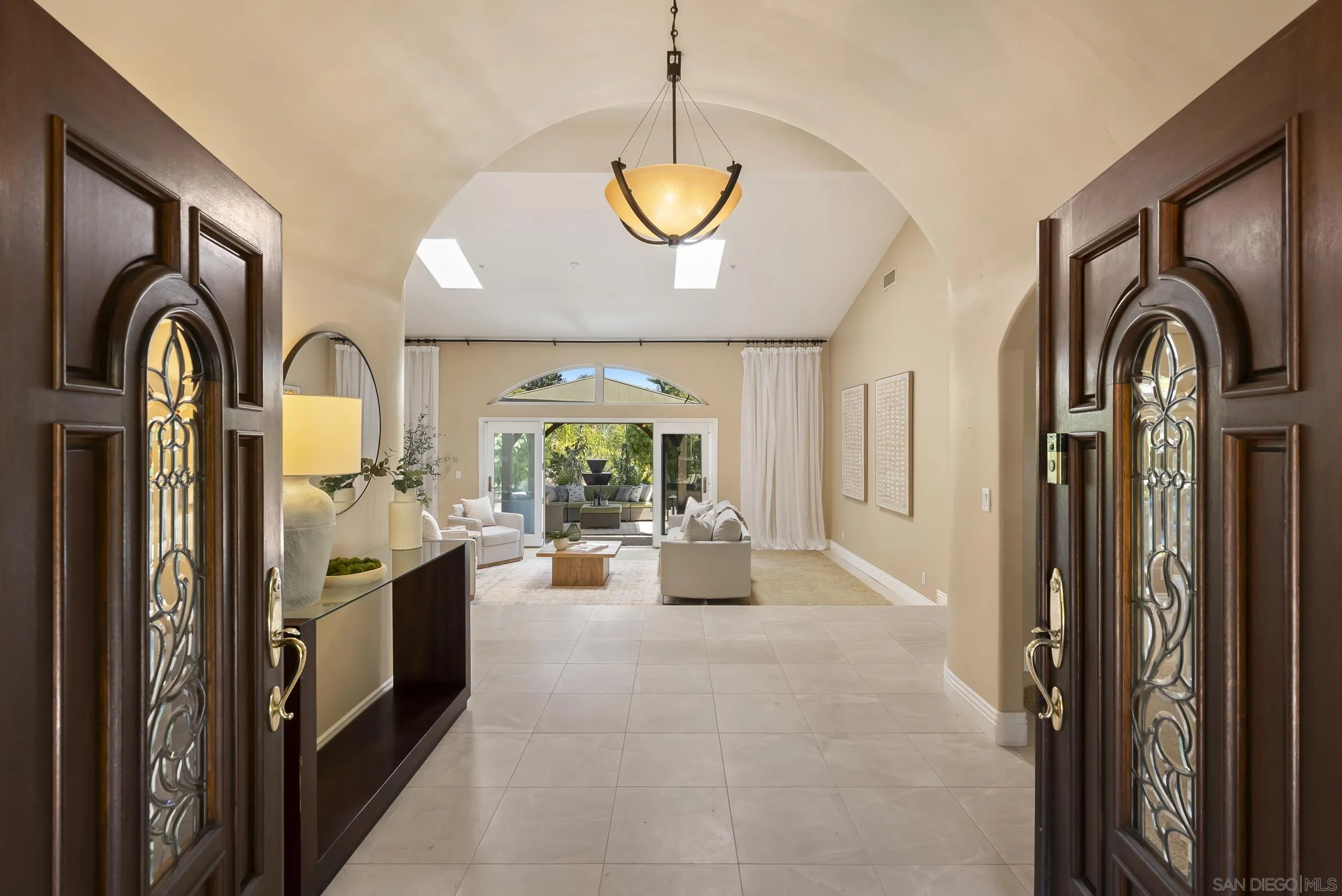 https://cdn.realtyfeed.com/cdn/127/260010873/3a0a400adf45542fb16033795163754e.webp