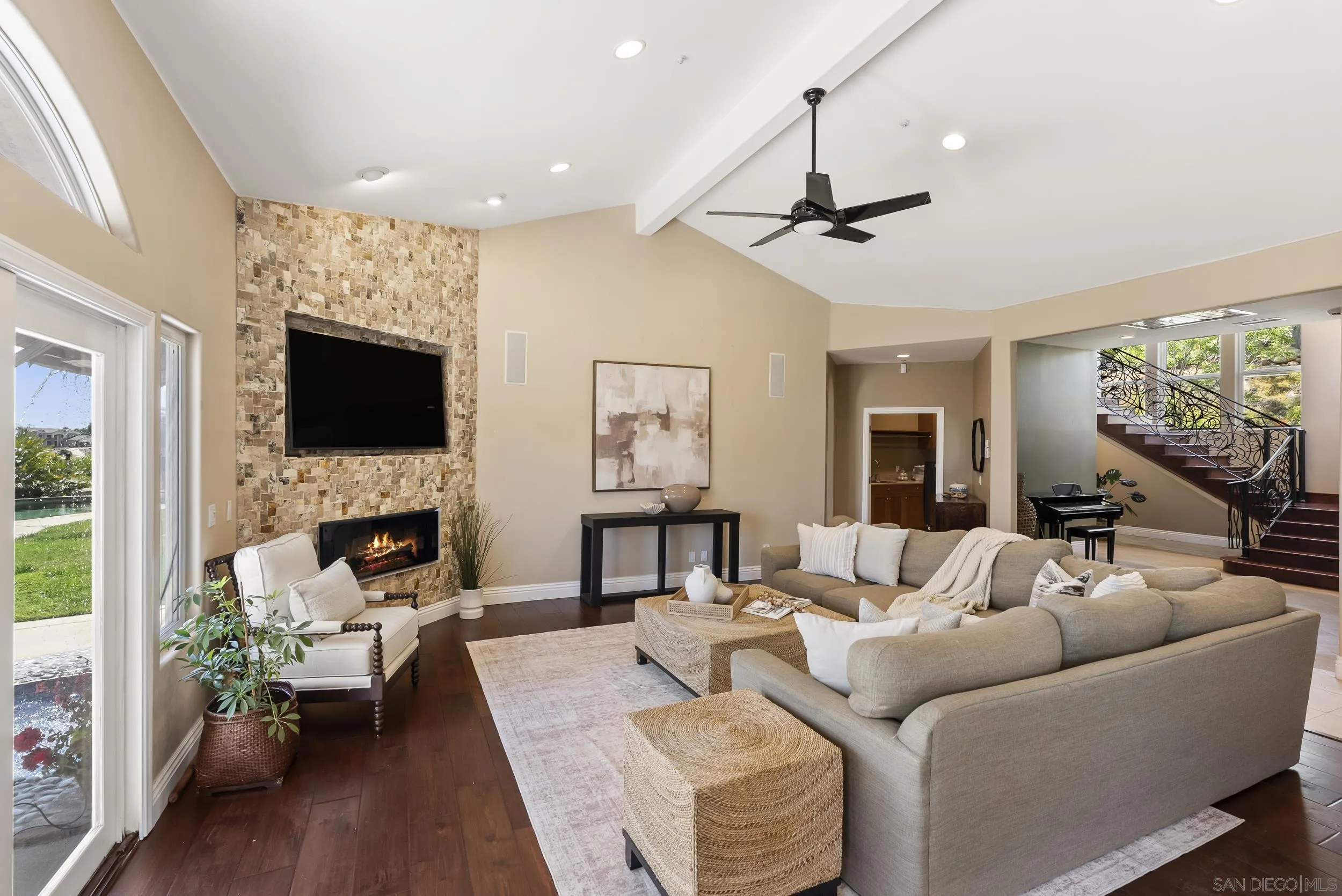 https://cdn.realtyfeed.com/cdn/127/260010873/721bdd6cfb15a8b4c1984d82301a8b0b.webp
