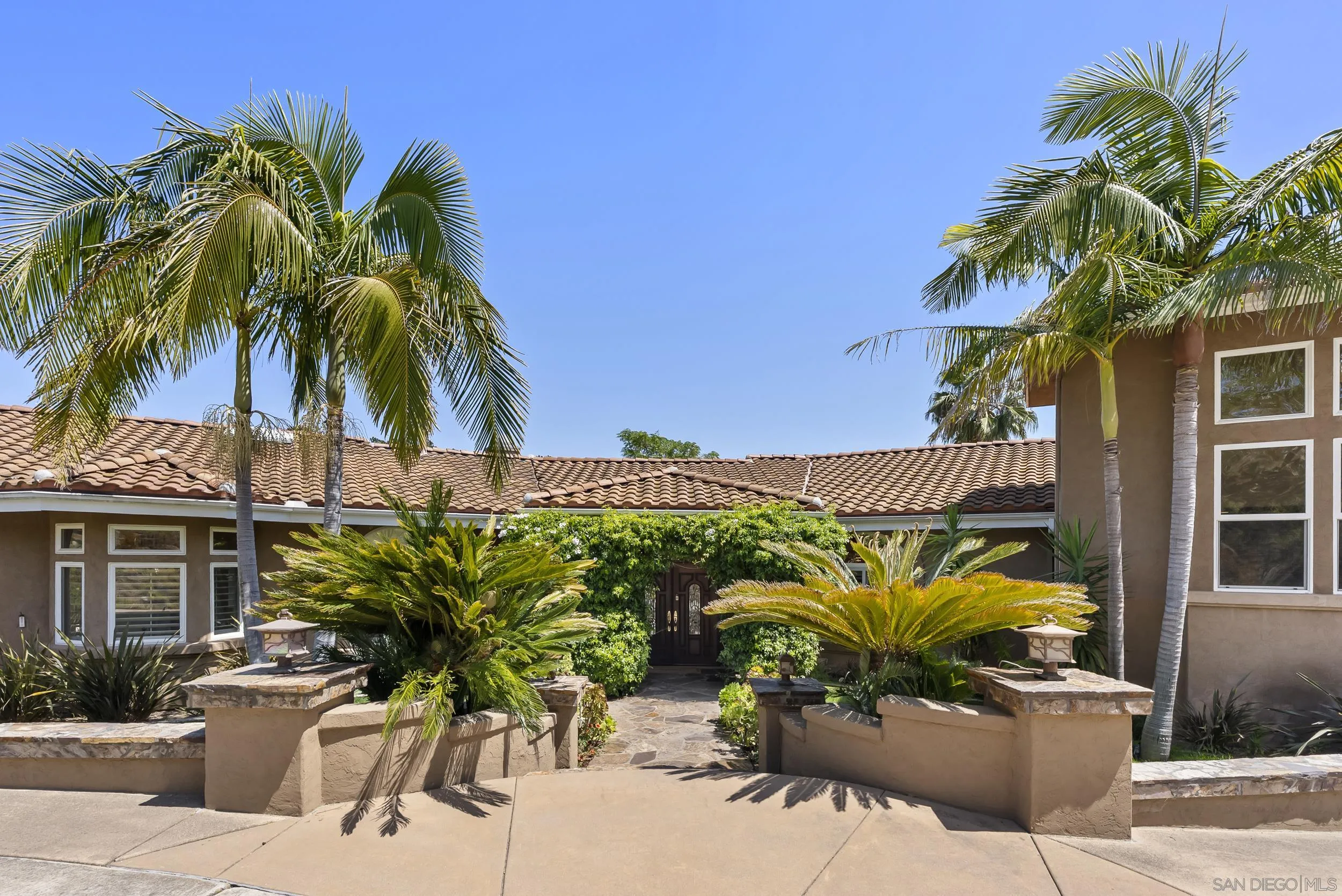 https://cdn.realtyfeed.com/cdn/127/260010873/7d7daf363eebee0d2f8ebf4db14e6f67.webp