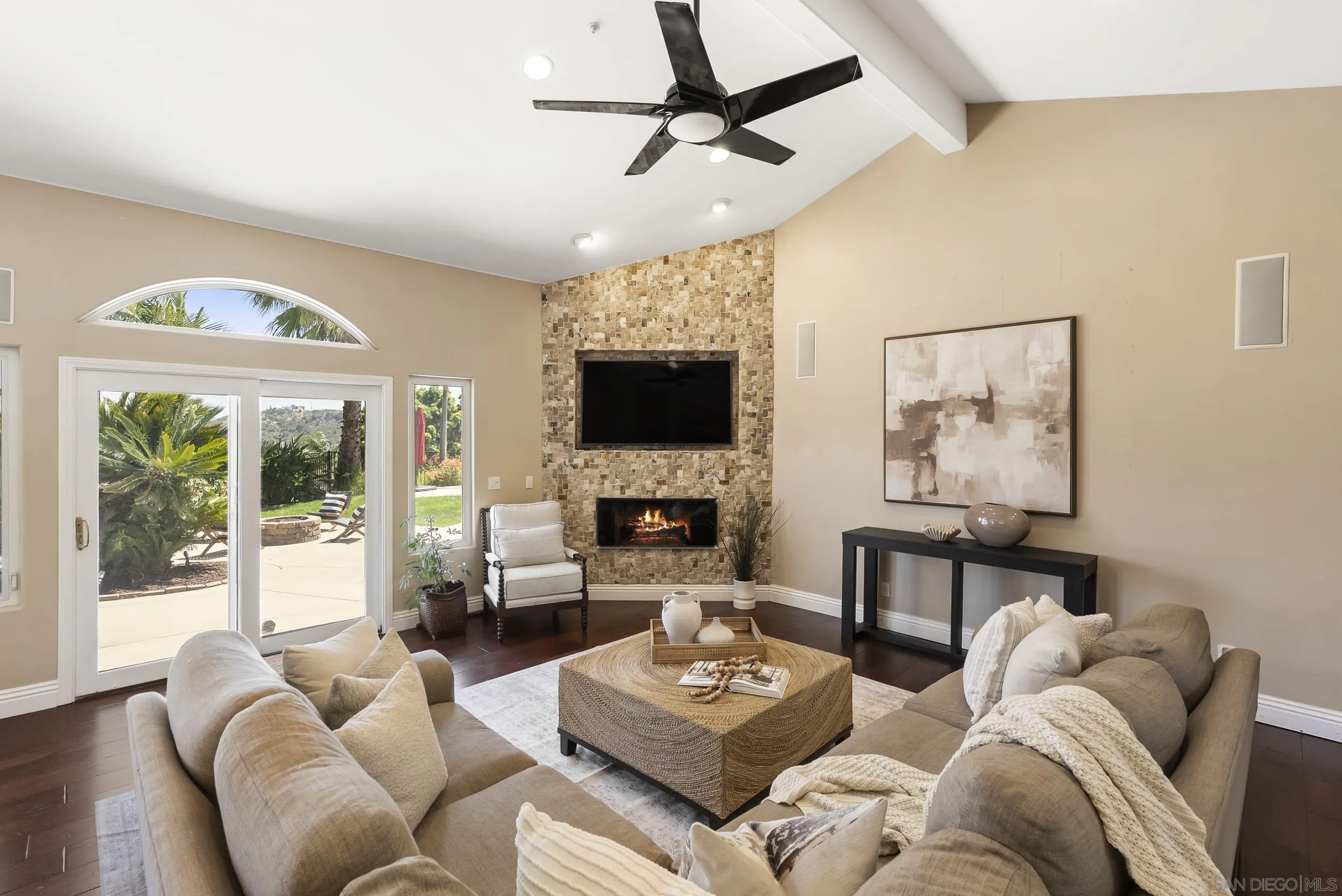 https://cdn.realtyfeed.com/cdn/127/260010873/8a22f22accd5ca97b77c58f1e48502d3.webp