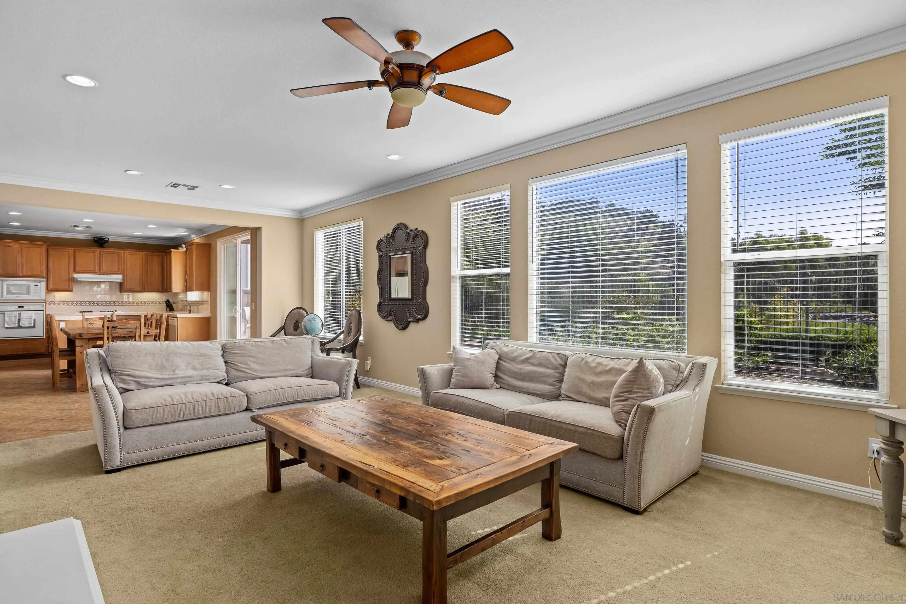 https://cdn.realtyfeed.com/cdn/127/260010877/829232ce6438348f5c2fe72801a41406.webp