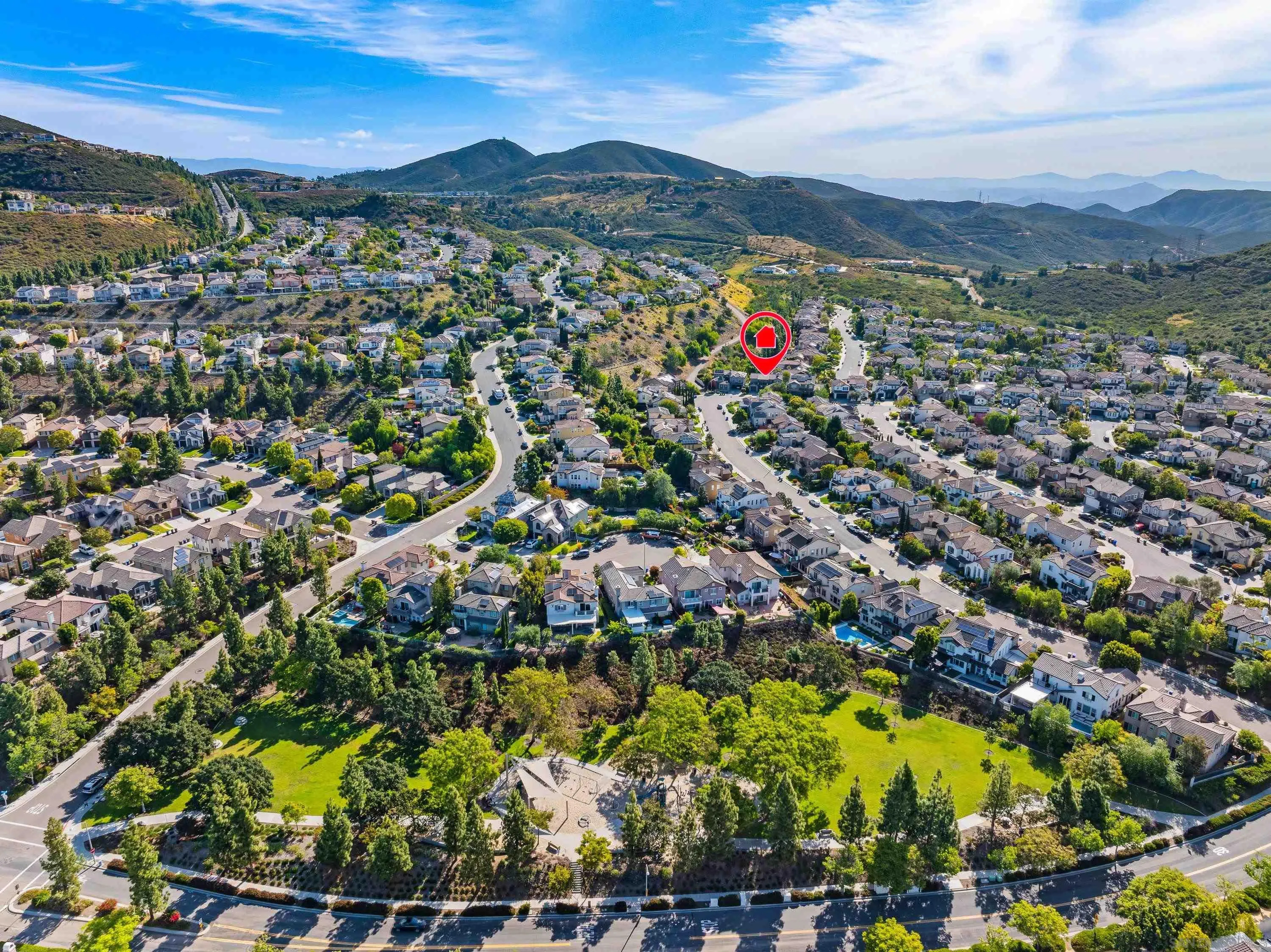 https://cdn.realtyfeed.com/cdn/127/260010877/a52aa3d48308490efae6b91d761256c4.webp