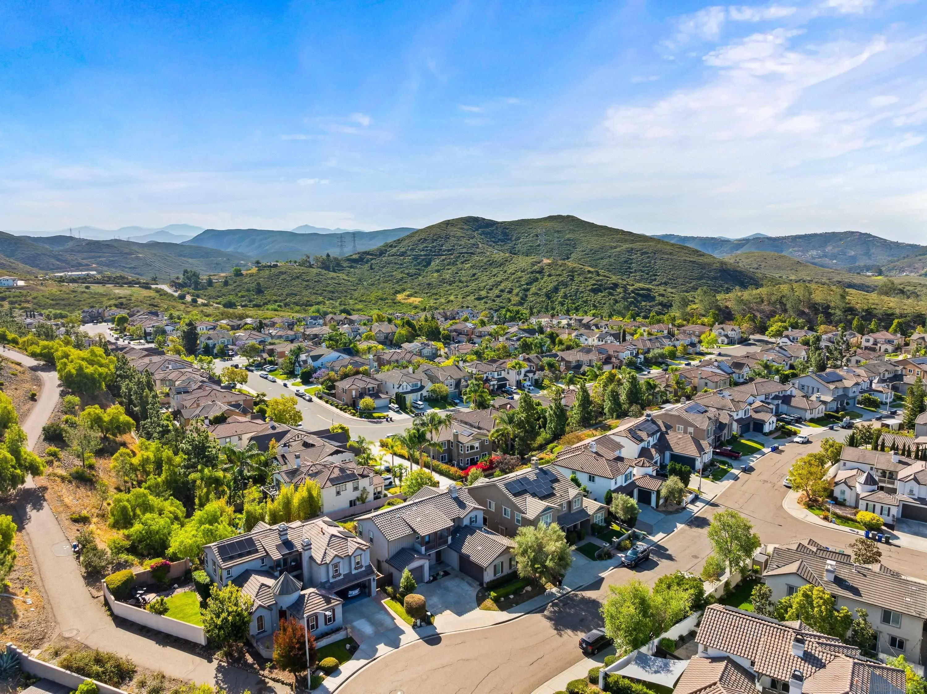 https://cdn.realtyfeed.com/cdn/127/260010877/b4c5a090fc759de47a1e9169293222c8.webp