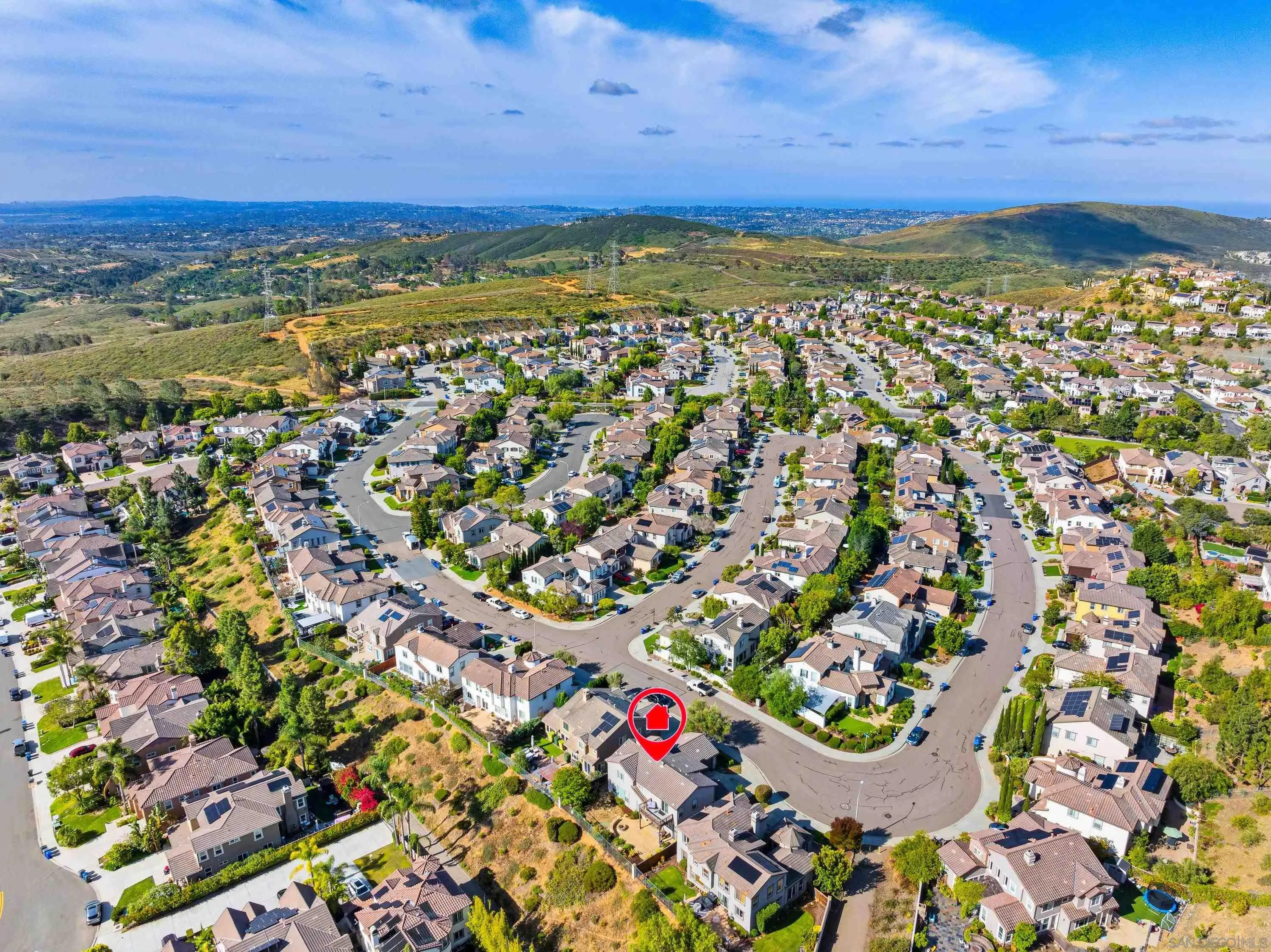 https://cdn.realtyfeed.com/cdn/127/260010877/d053e0bf35dd4c6fd086f6d8484bdd77.webp