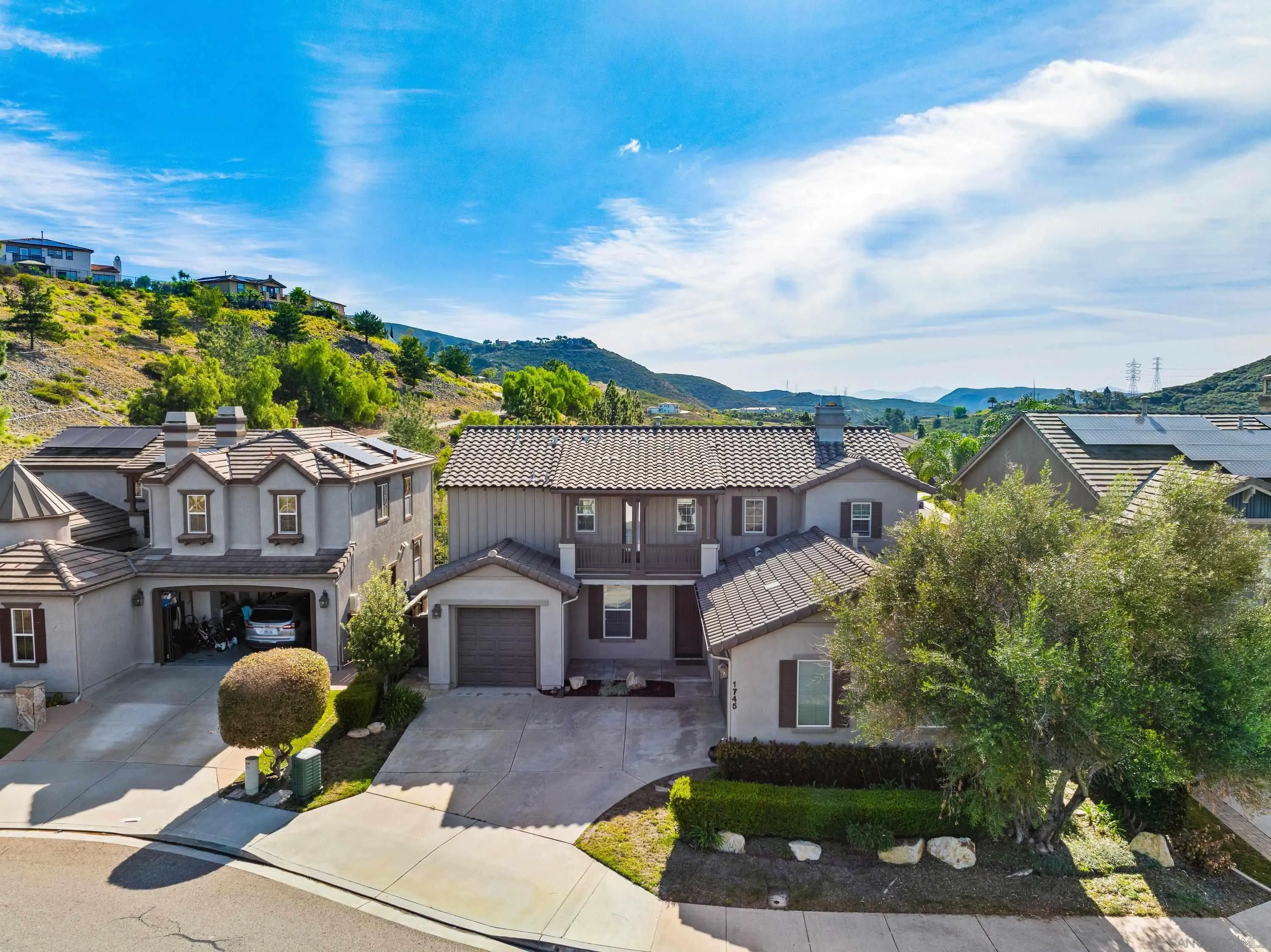 https://cdn.realtyfeed.com/cdn/127/260010877/d12c8cccdf11ba62b367192441320ec8.webp