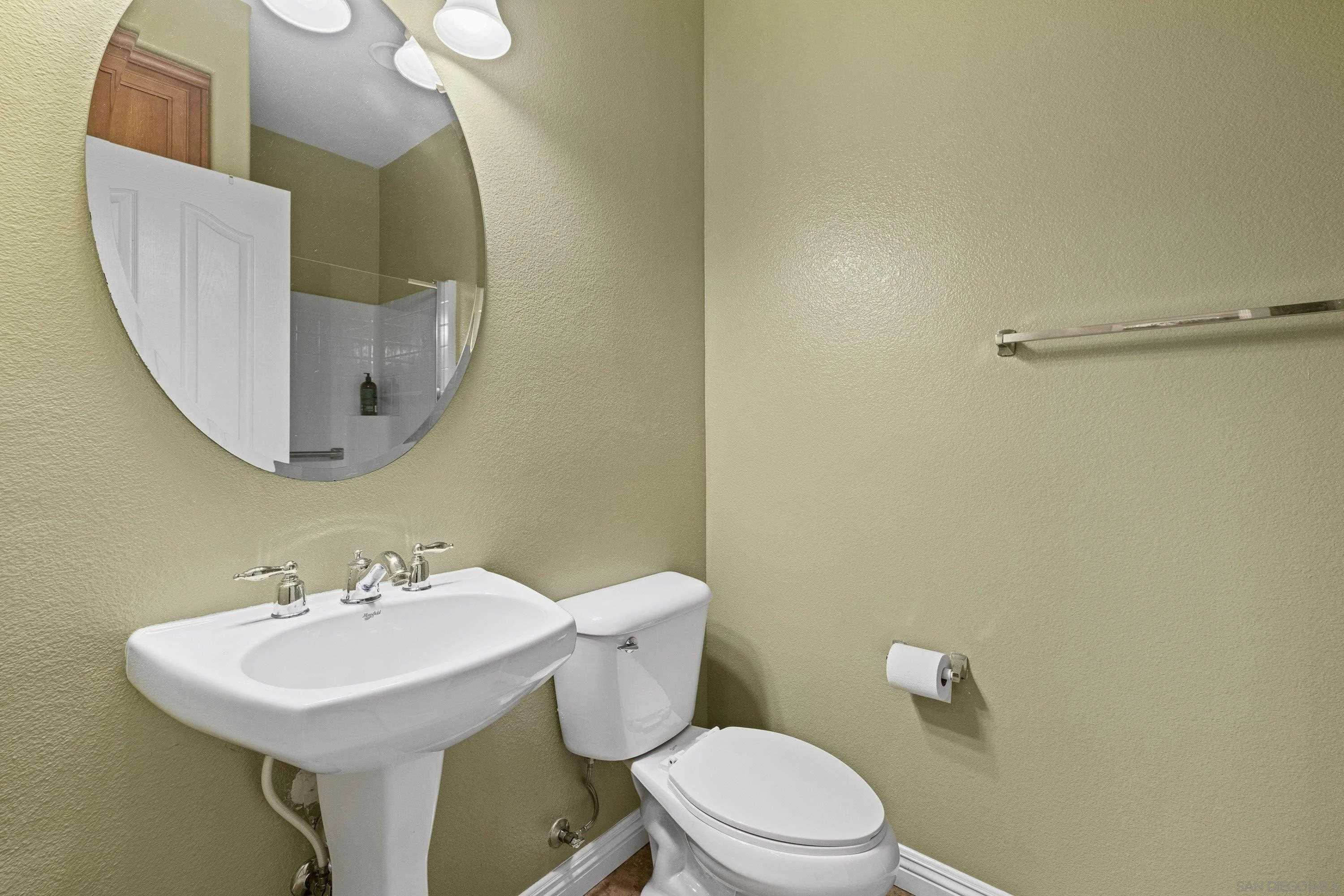 https://cdn.realtyfeed.com/cdn/127/260010877/ea79eaae689c7aacc39593fdc3dfa5fe.webp