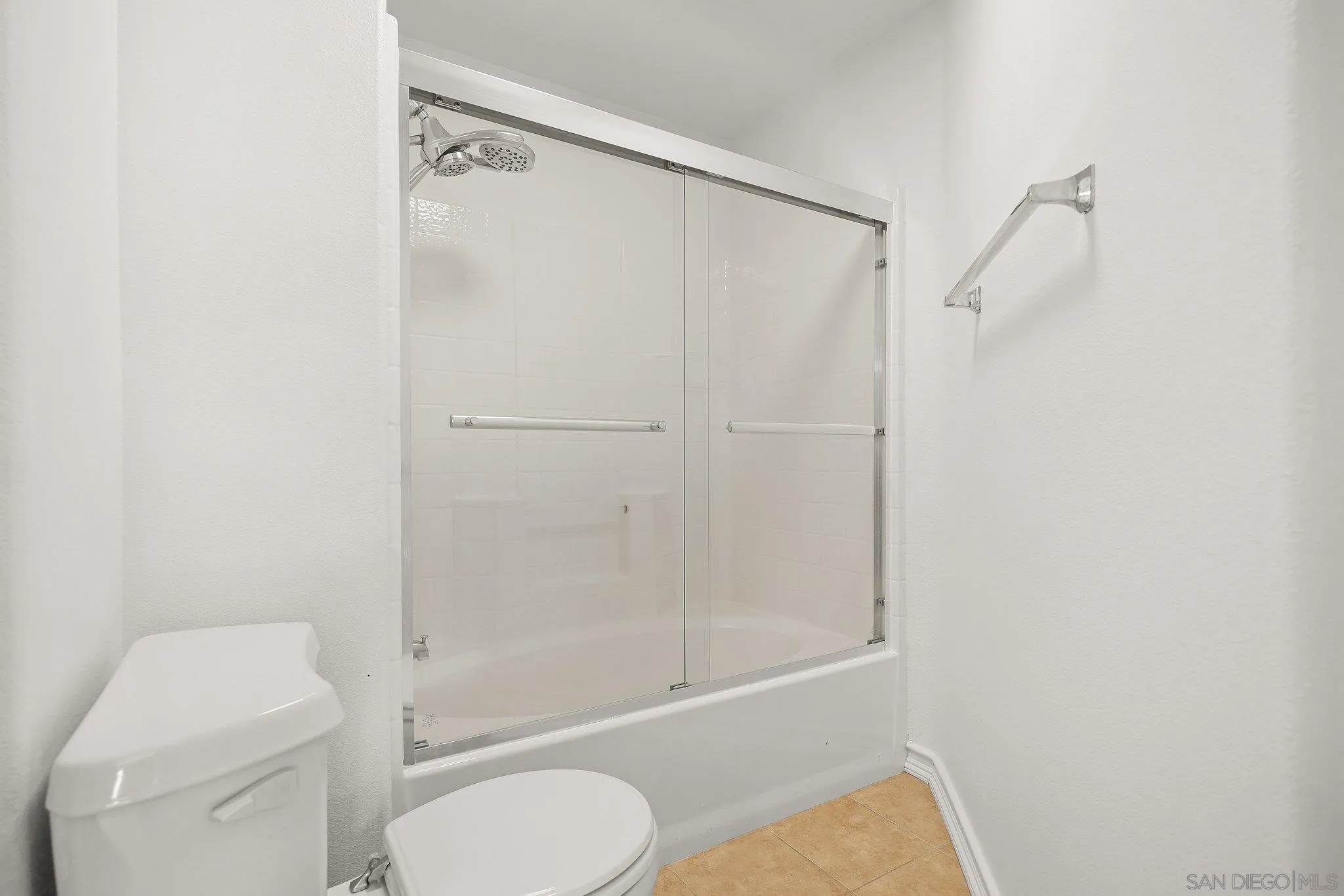https://cdn.realtyfeed.com/cdn/127/260010878/052bf832f34b049f87edc22d976bb1bd.webp