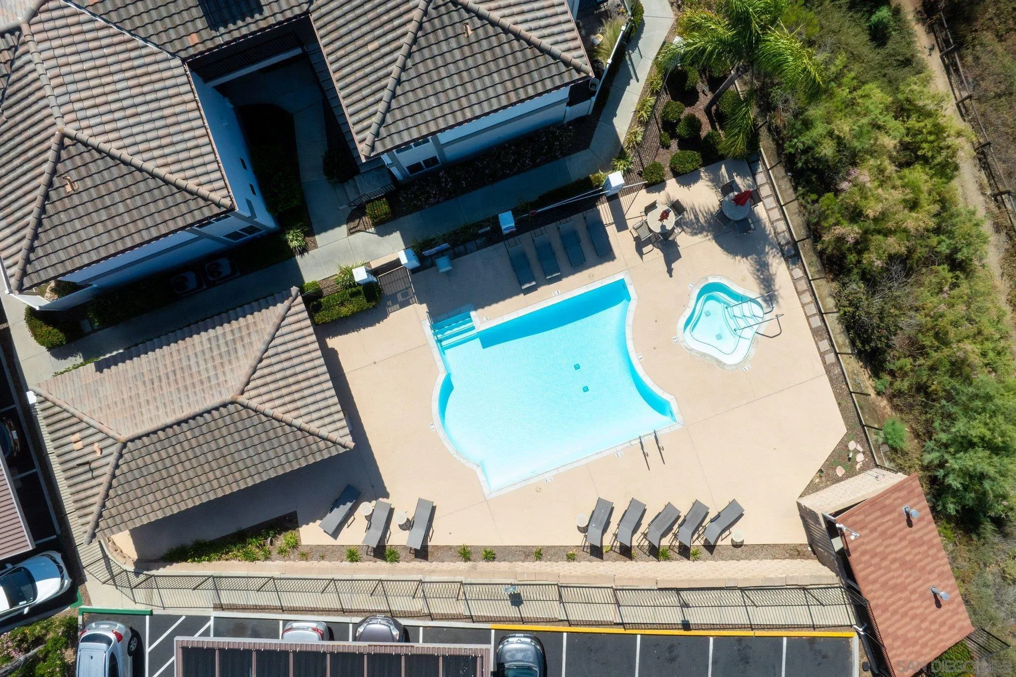 https://cdn.realtyfeed.com/cdn/127/260010878/37eed2afa8c55116cff91c9dff4cb8cf.webp