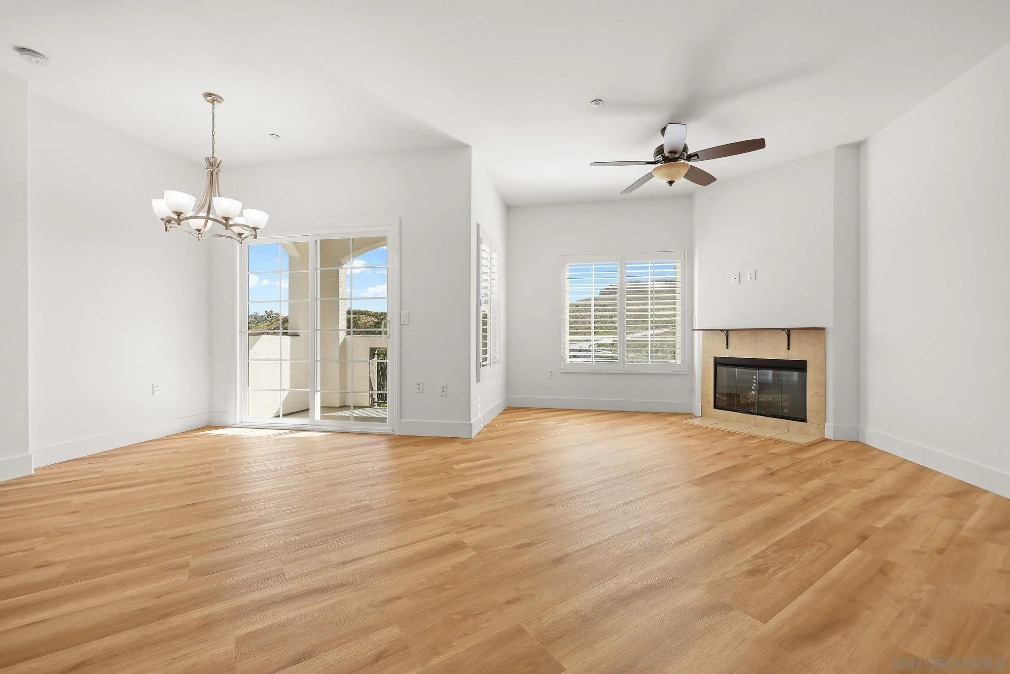 https://cdn.realtyfeed.com/cdn/127/260010878/599fdb8768b93fc08fedb82ba75ae2f3.webp