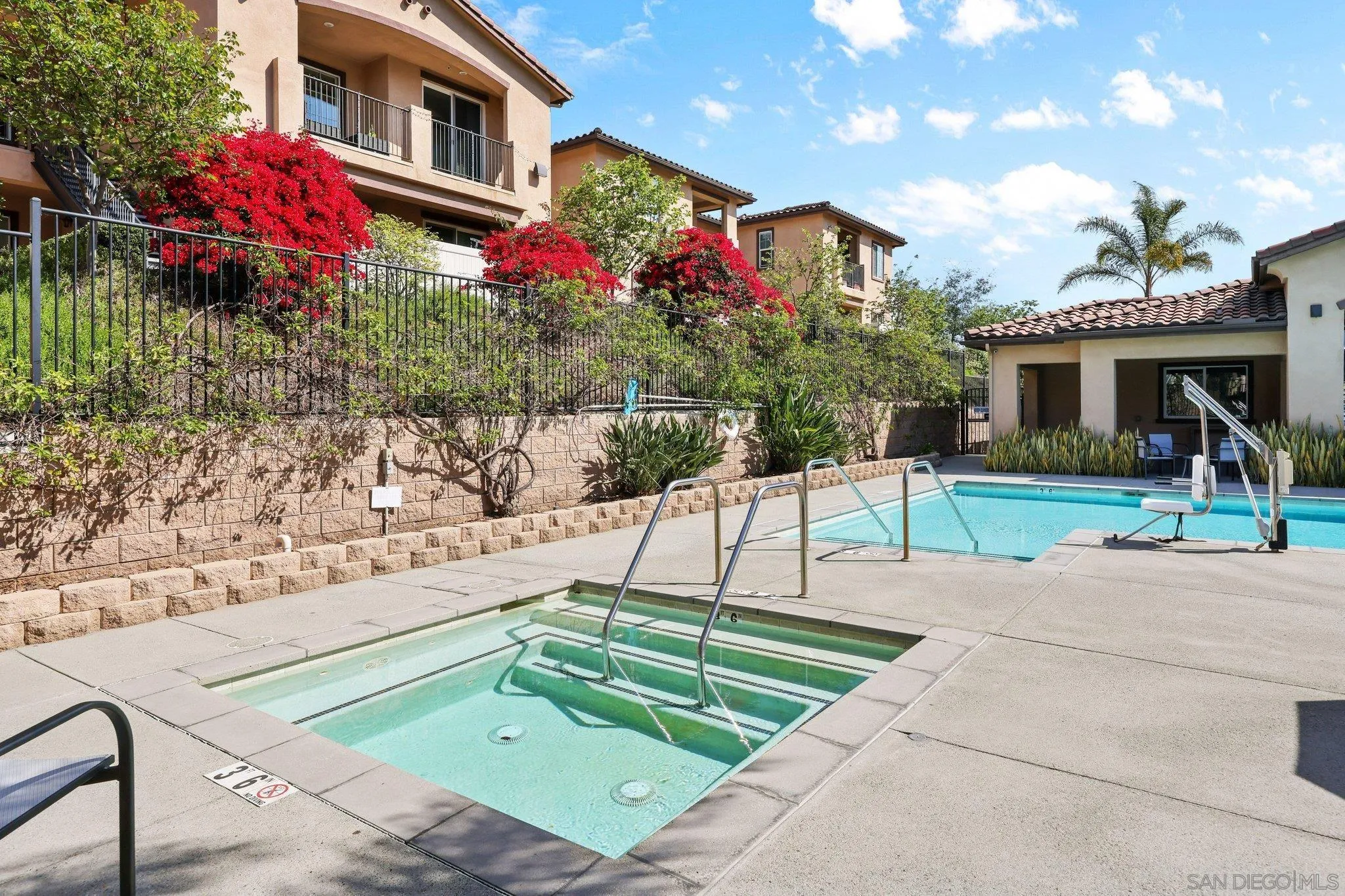 https://cdn.realtyfeed.com/cdn/127/260010878/c7ef62fb96efadab03949e25b3860b4f.webp