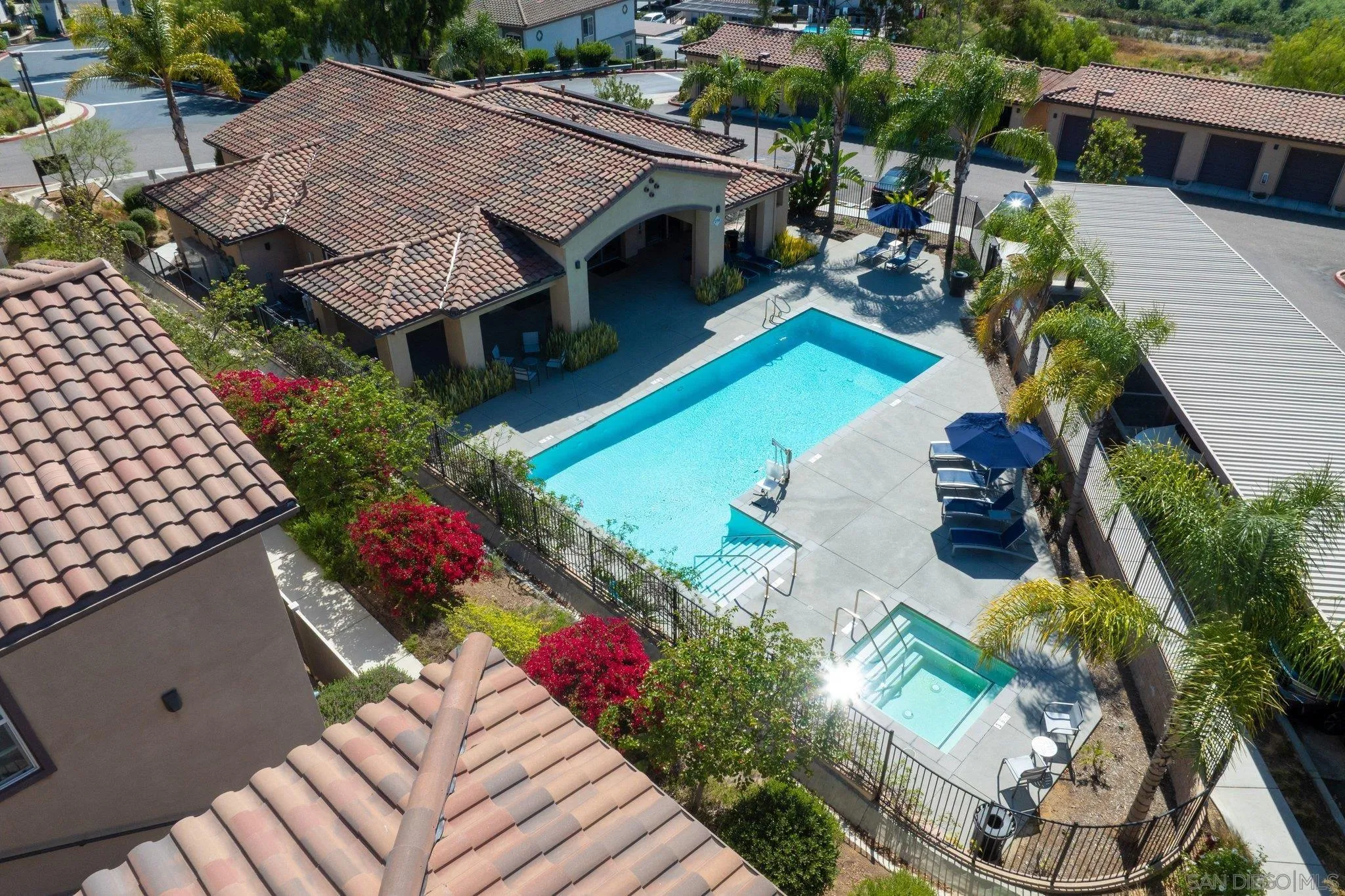 https://cdn.realtyfeed.com/cdn/127/260010878/dad5870b85b7c9a7dce1d5cab0d005fa.webp