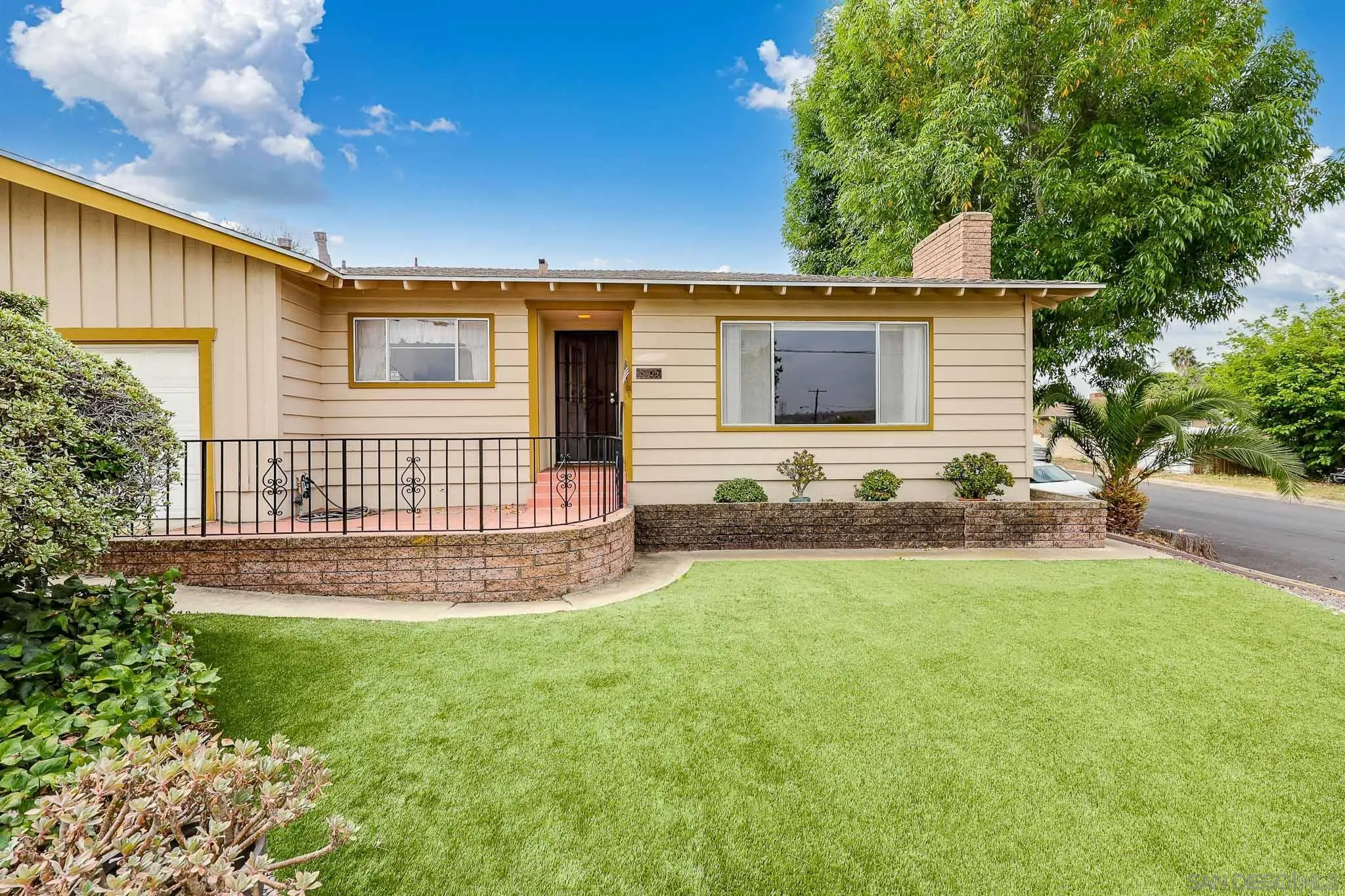 https://cdn.realtyfeed.com/cdn/127/260010881/0ac563d09748af580a80ce799528bfb1.webp