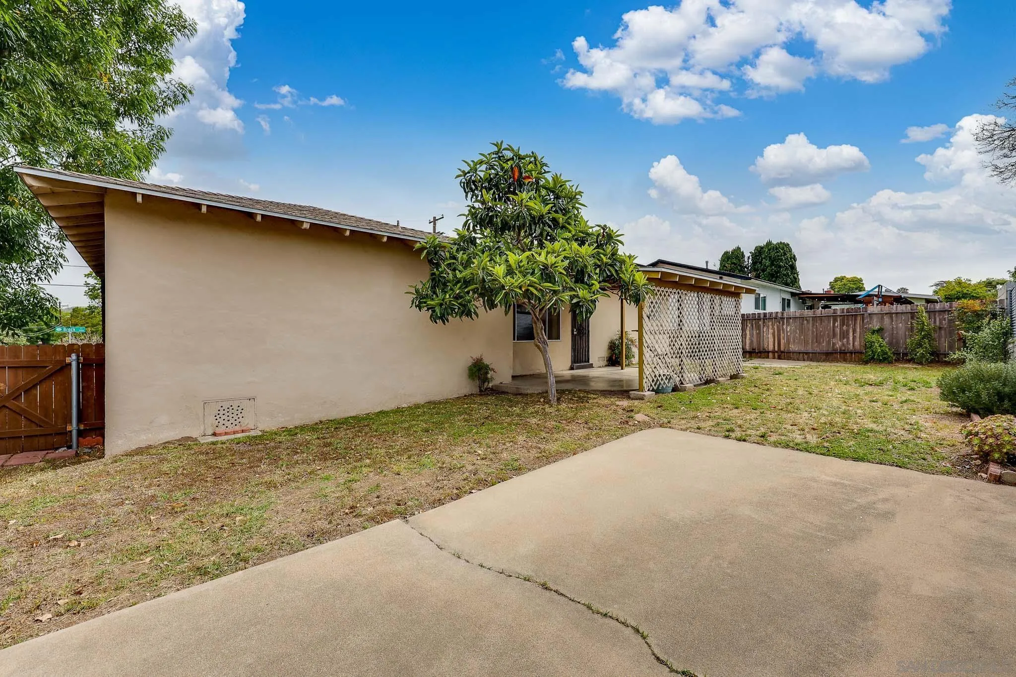 https://cdn.realtyfeed.com/cdn/127/260010881/0ba86eb09692a3653e28454f7422a10b.webp