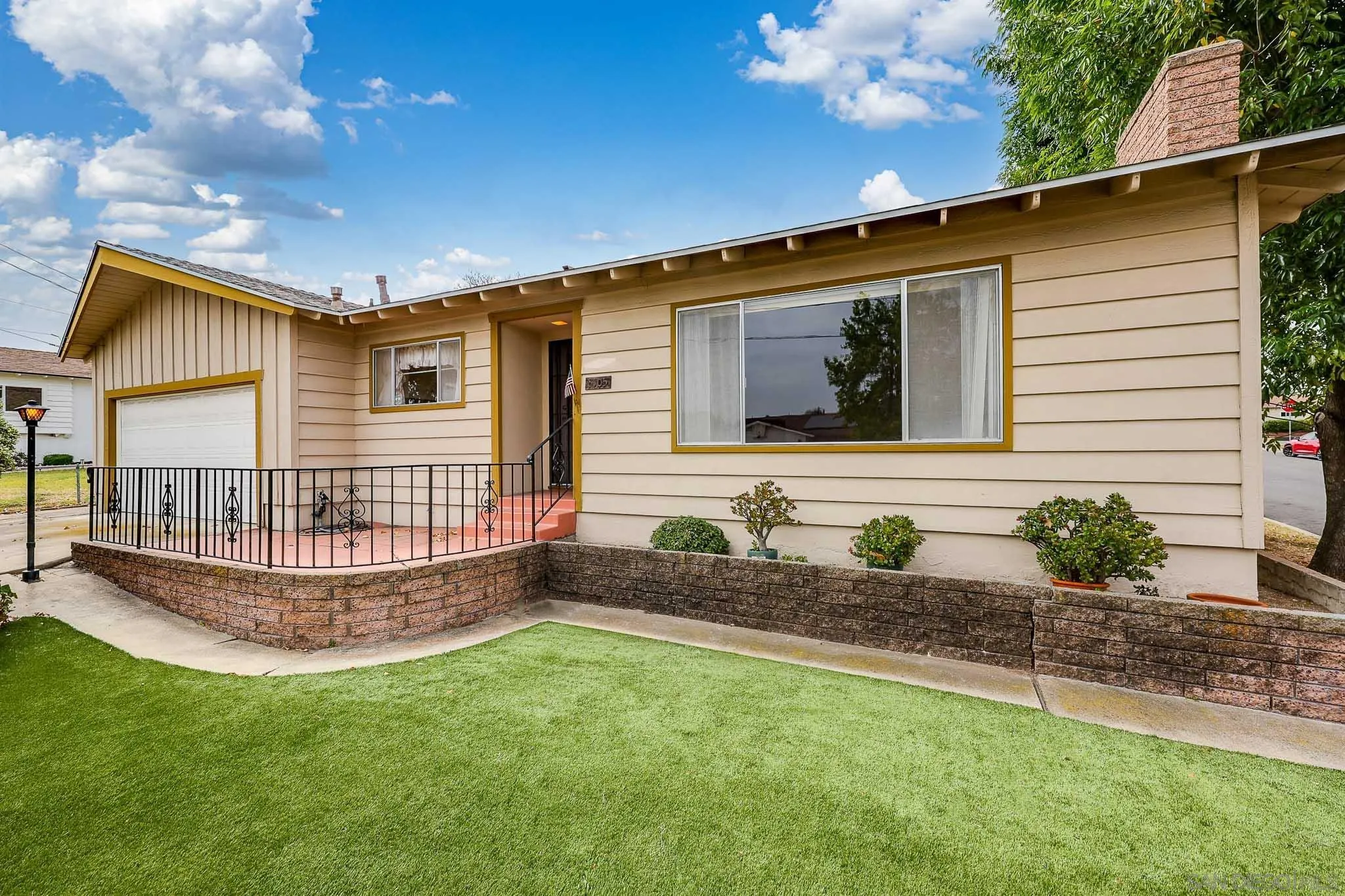 https://cdn.realtyfeed.com/cdn/127/260010881/7ec8fcb7773a5226019dd1e36548deff.webp