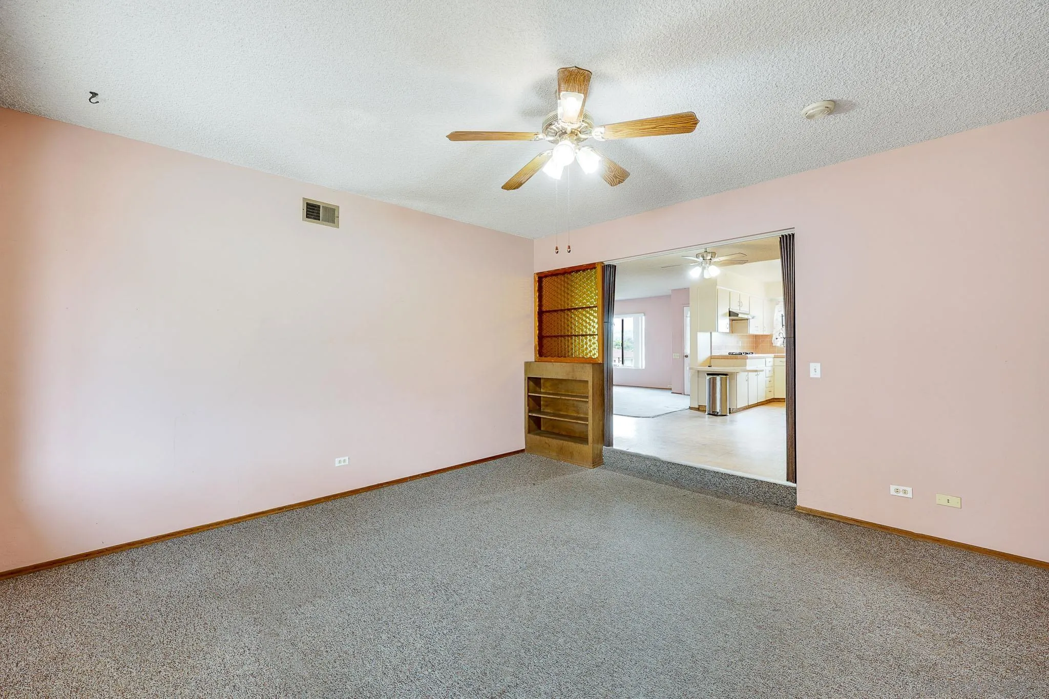 https://cdn.realtyfeed.com/cdn/127/260010881/9b3942bc5990c6913aa6561d08b580a9.webp