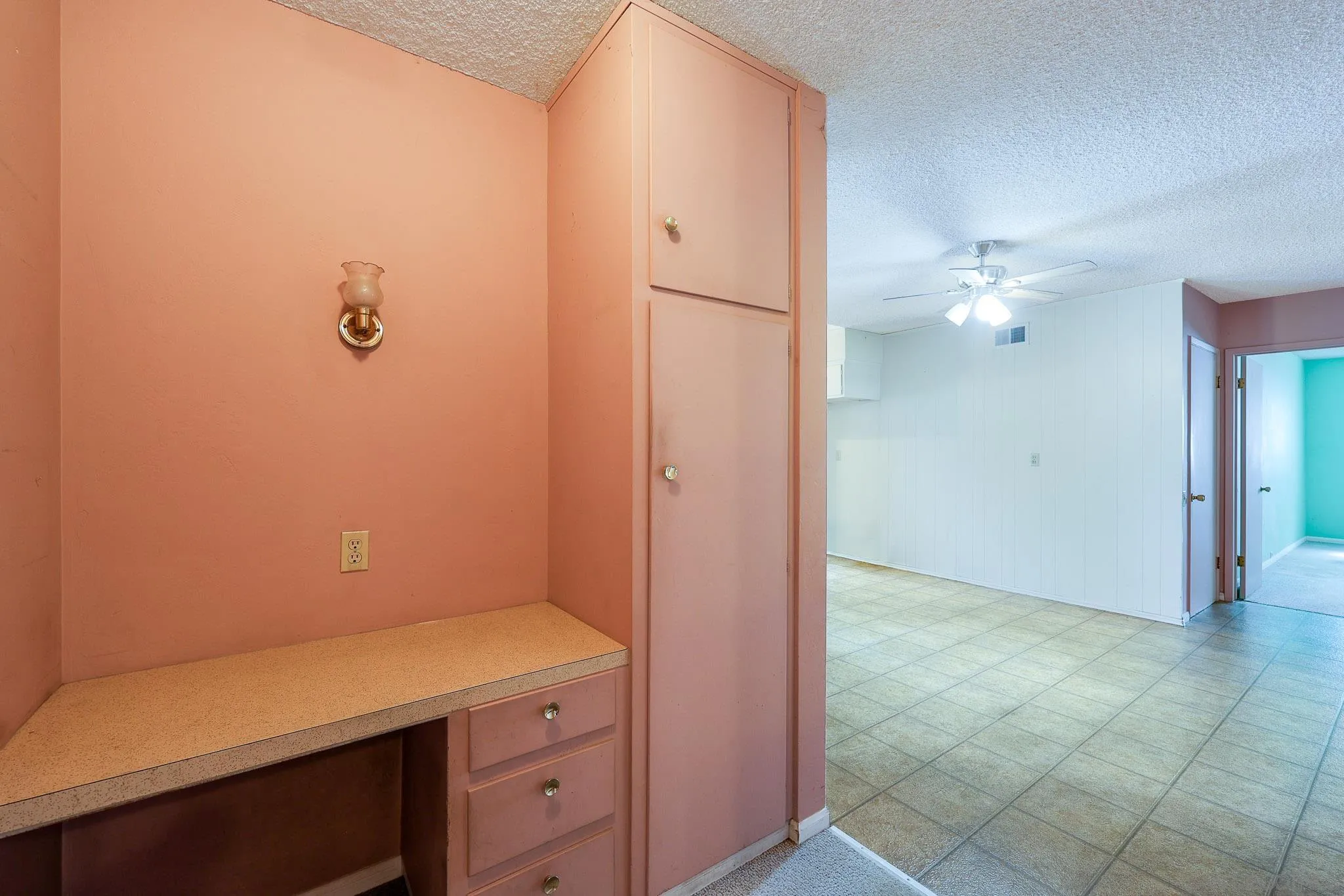 https://cdn.realtyfeed.com/cdn/127/260010881/e14374862b9cd47aa18eb70fa9454e8e.webp