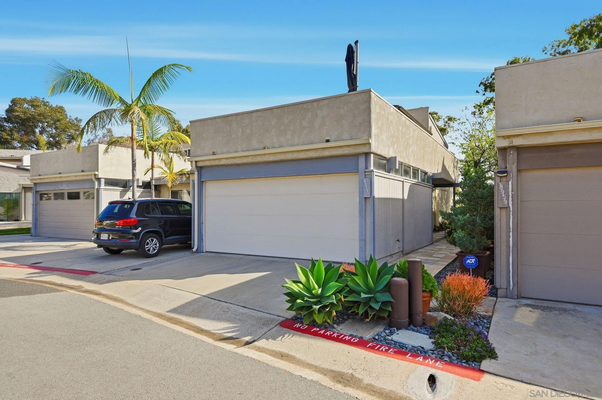 Photo #2: 260010883 Listing: Photo #2