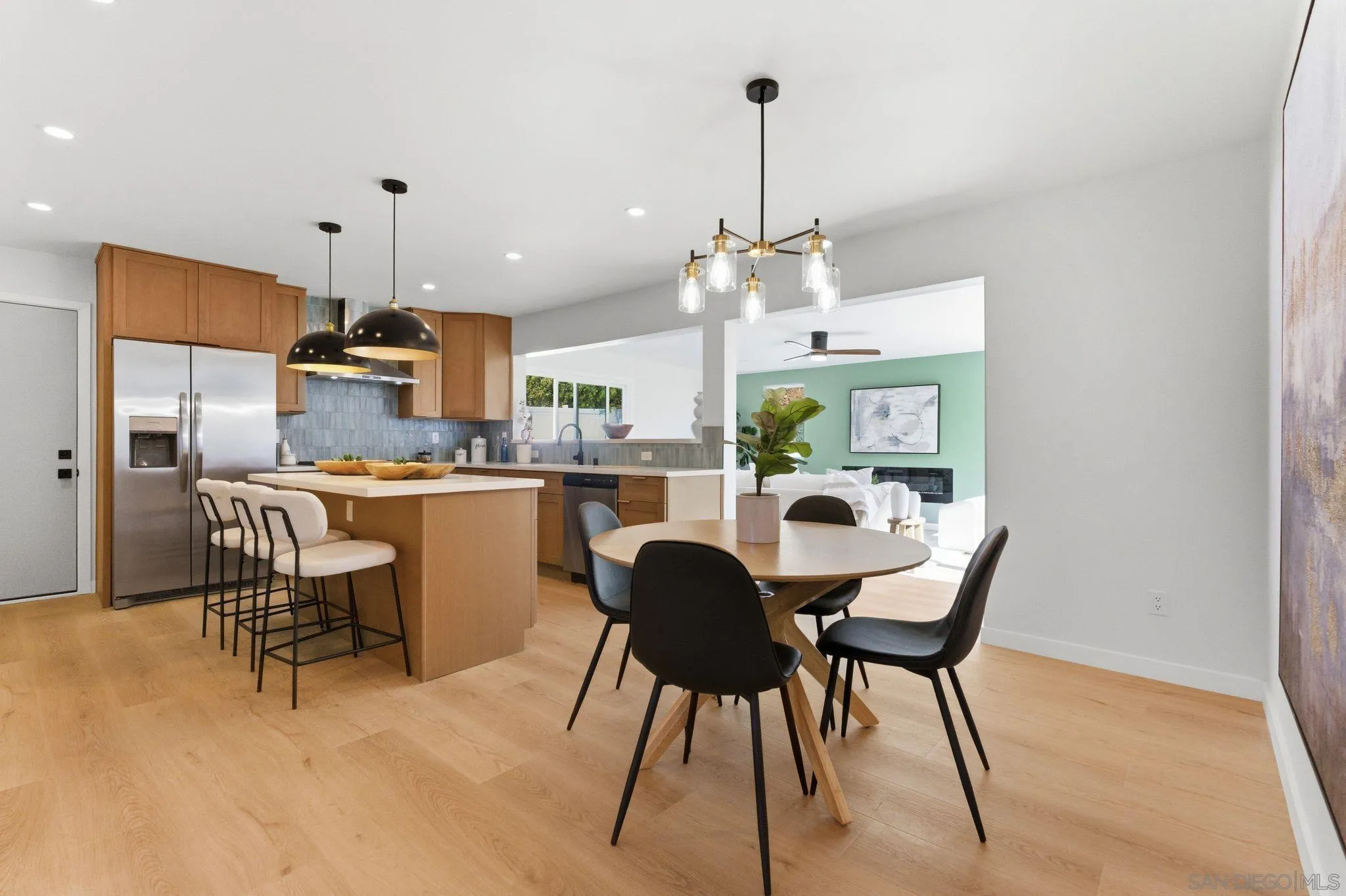 https://cdn.realtyfeed.com/cdn/127/260010884/fabb242712390b553b69ece9a9854e7d.webp