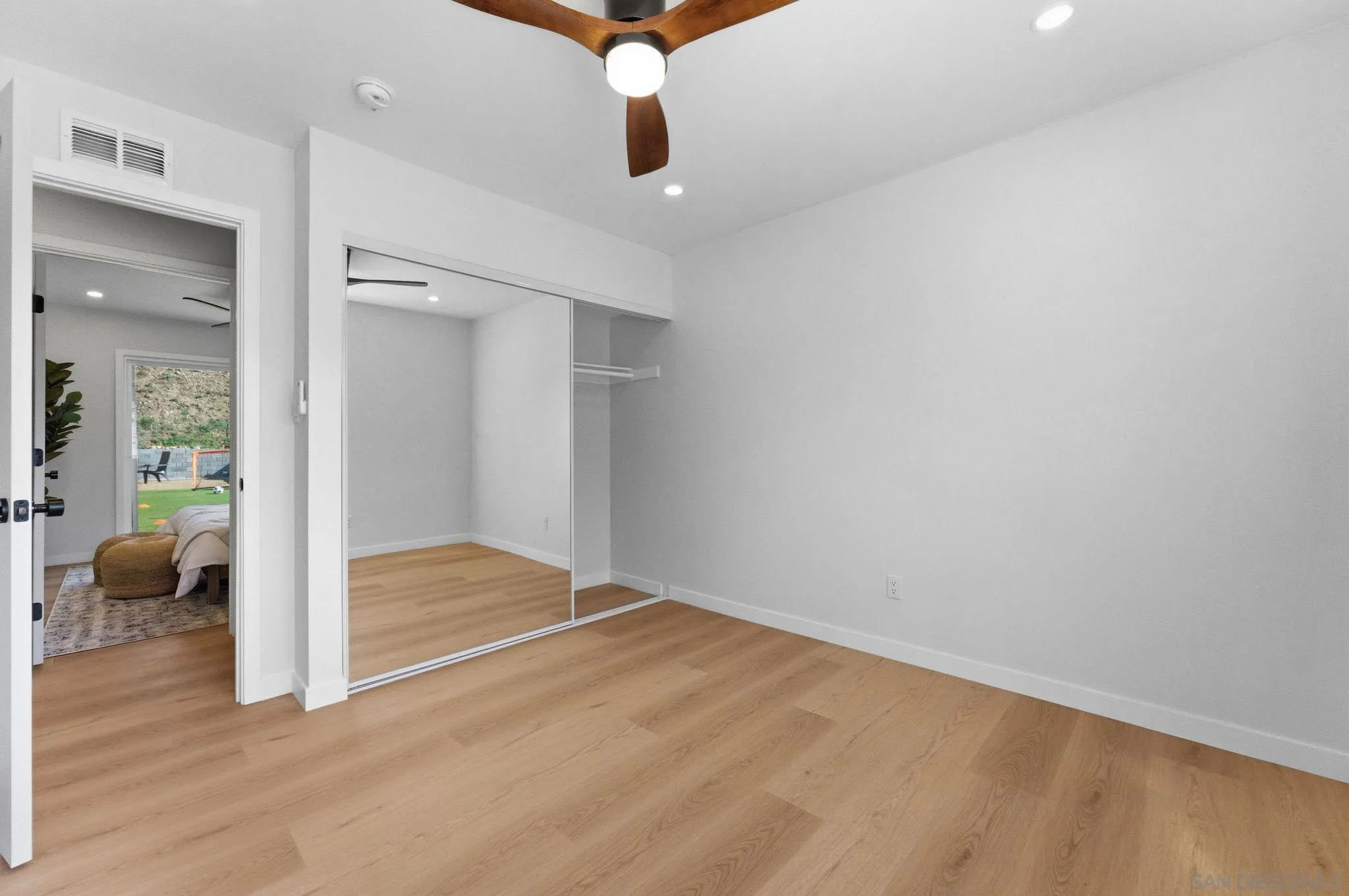 https://cdn.realtyfeed.com/cdn/127/260010884/fce004778b95c390b2c5bf698e81bba7.webp
