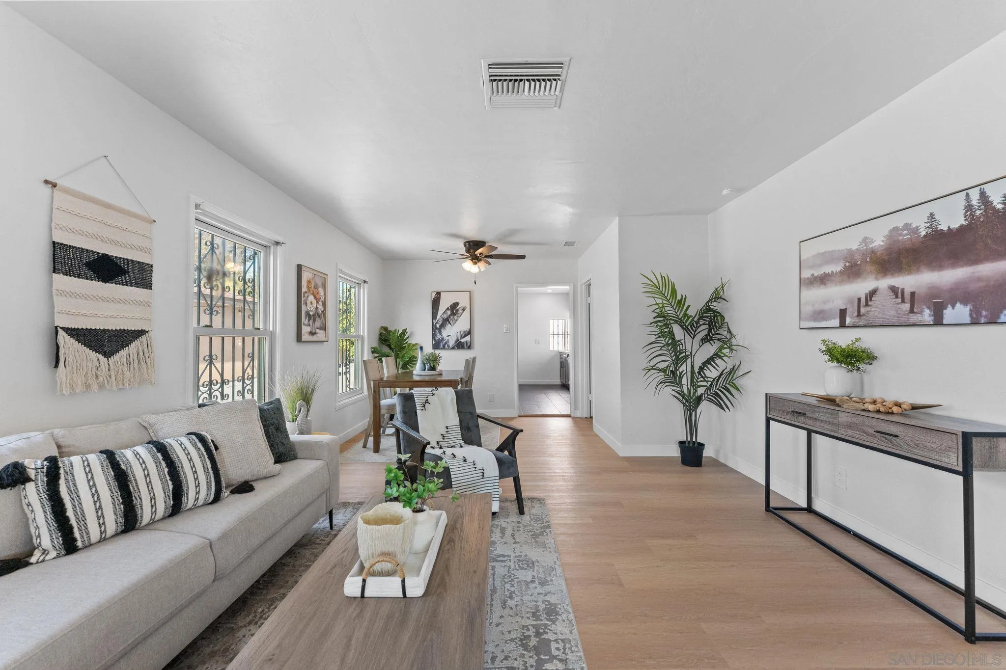 https://cdn.realtyfeed.com/cdn/127/260010886/750d74455c3c09c75f22064df16a60be.webp