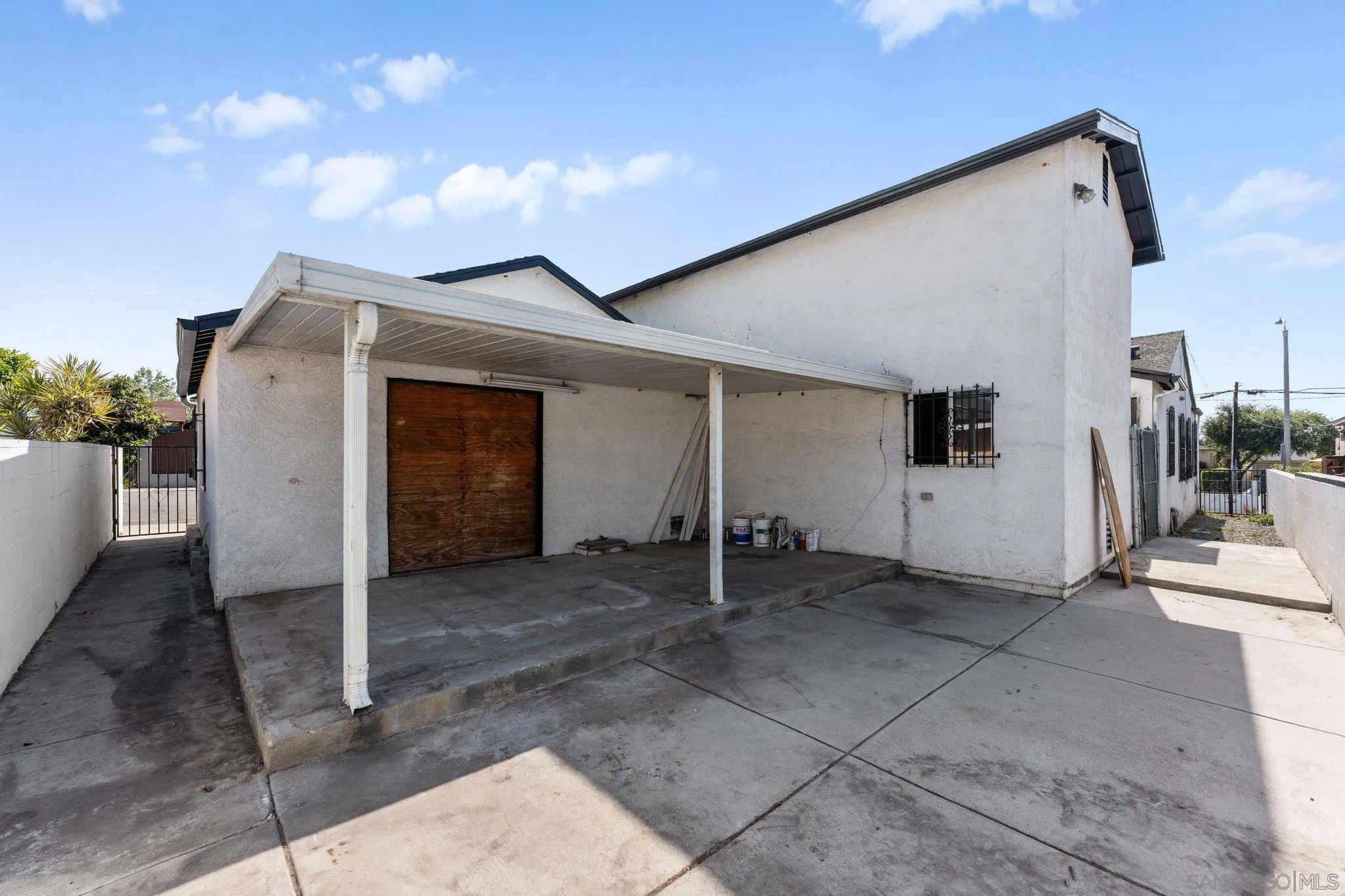https://cdn.realtyfeed.com/cdn/127/260010886/c7250ed3e5d7b847d29a94b79a3450c9.webp