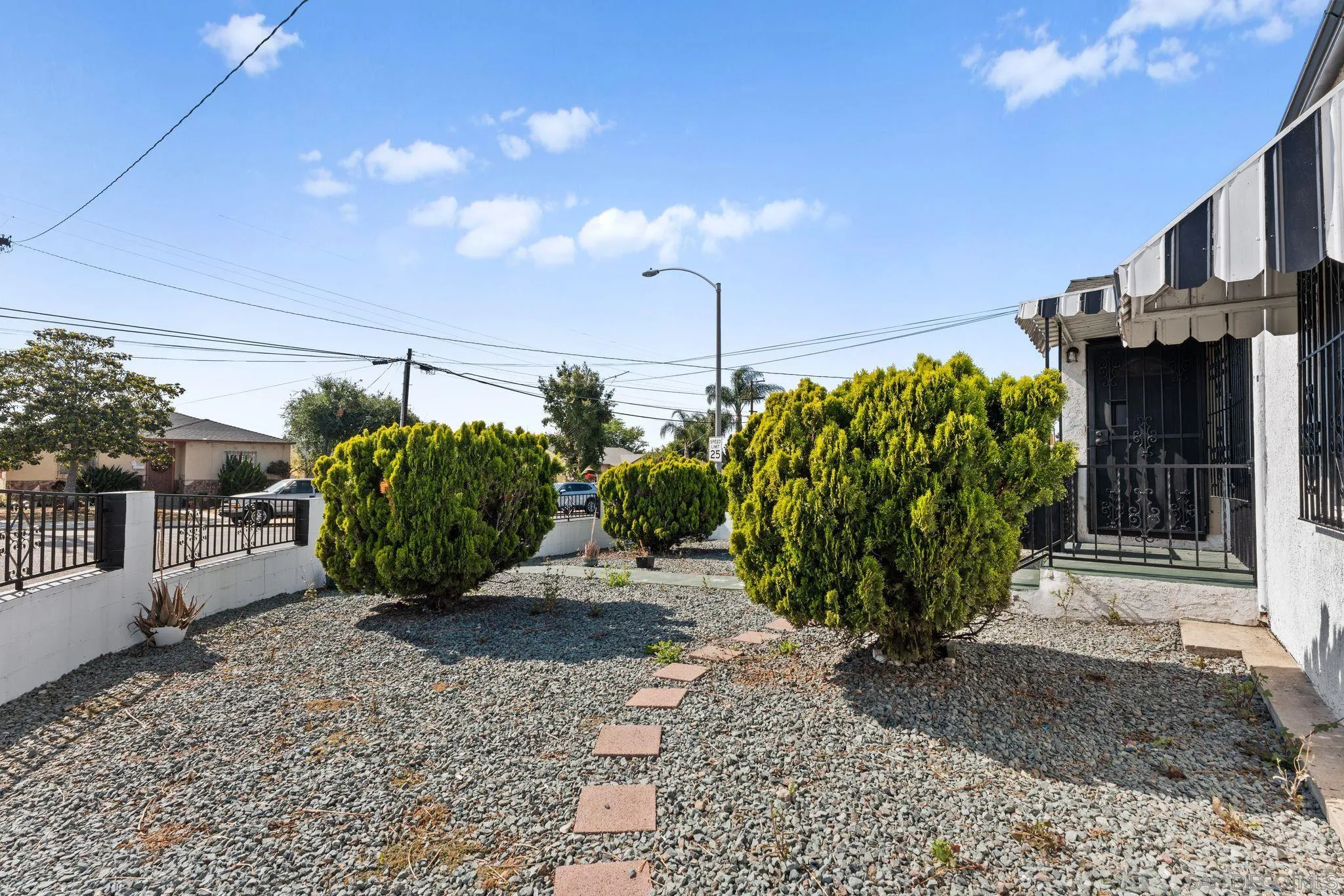 https://cdn.realtyfeed.com/cdn/127/260010886/f5f54a6e384c9cd4677ba7d017ae73ea.webp