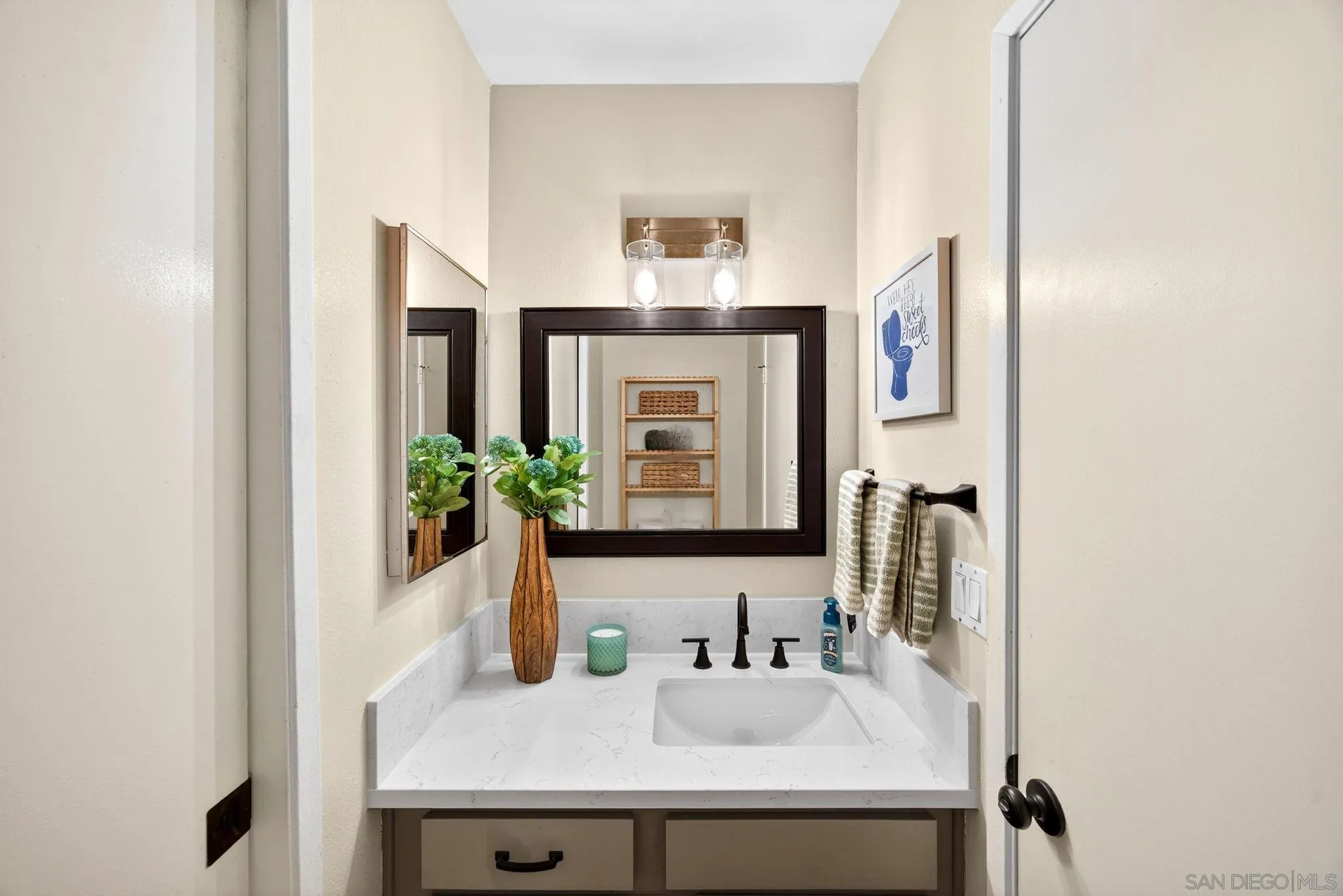 https://cdn.realtyfeed.com/cdn/127/260010888/3c7e236bdcb47a20f07cdc945180f017.webp