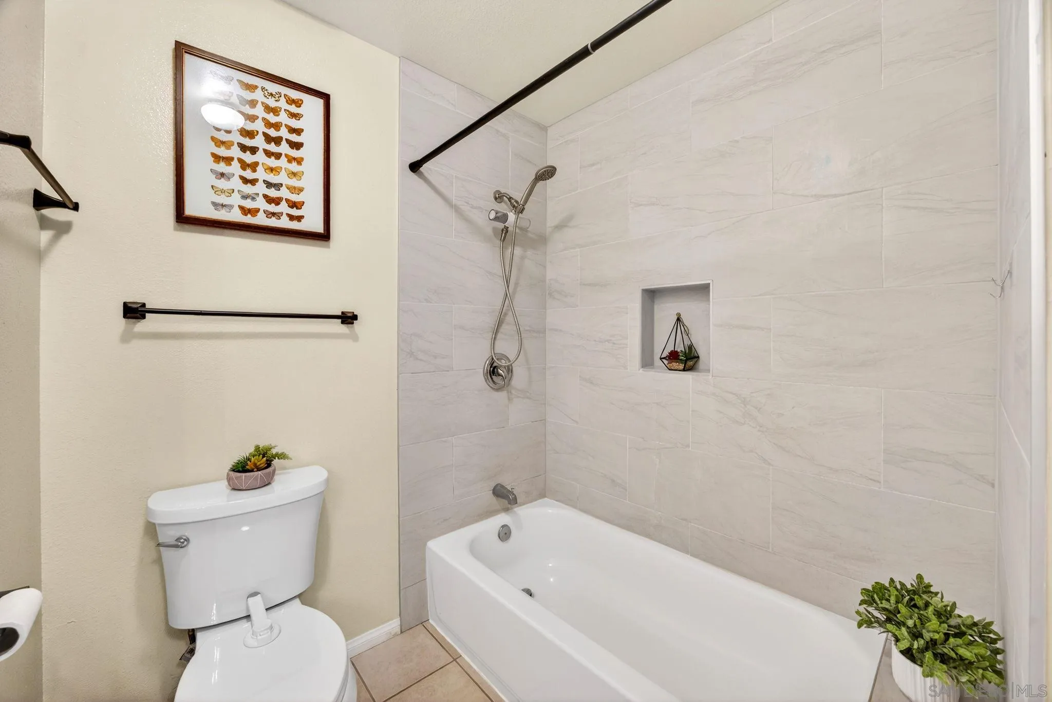 https://cdn.realtyfeed.com/cdn/127/260010888/3c99d424b98ff2510028f3526eaa0ccd.webp