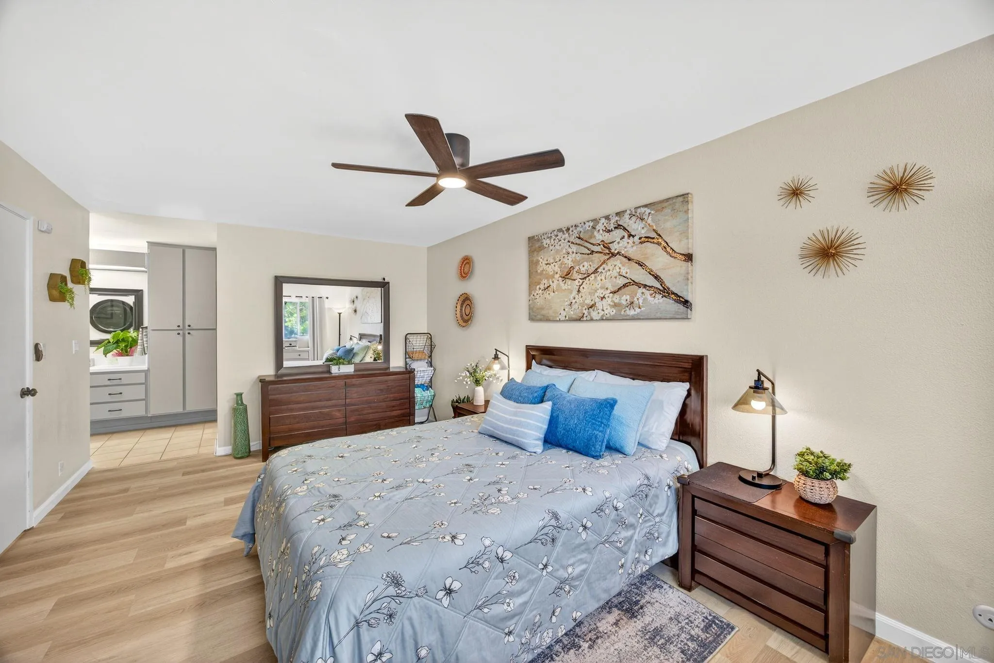 https://cdn.realtyfeed.com/cdn/127/260010888/45980ad113909094a1b8e10caf2a5754.webp