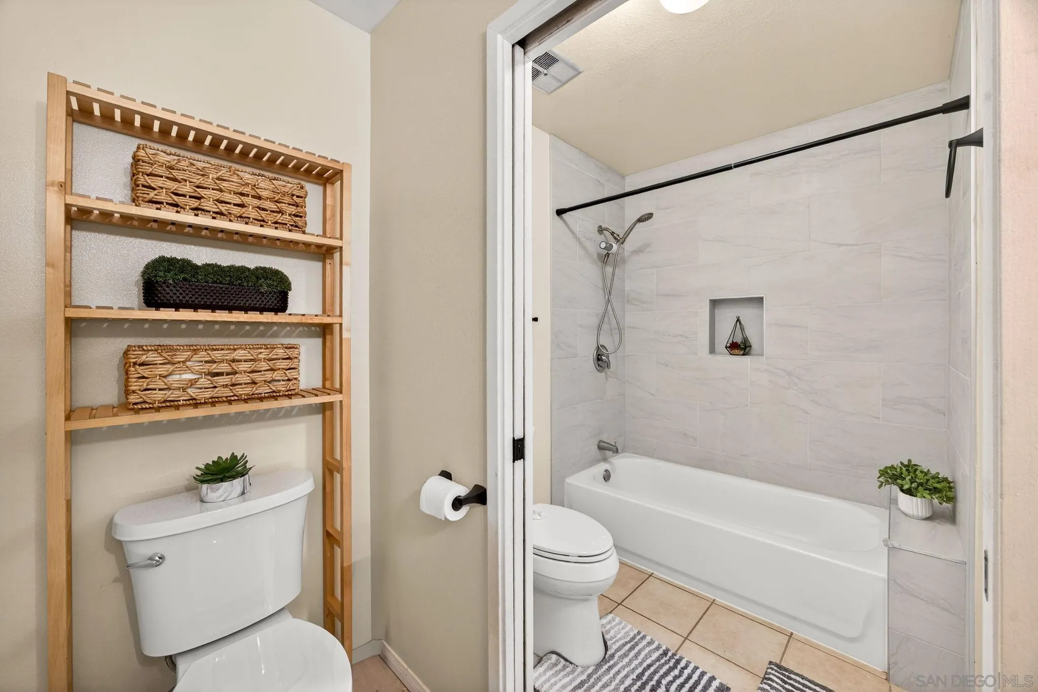 https://cdn.realtyfeed.com/cdn/127/260010888/70dfc7b36498807347b7b5aa45a194bc.webp