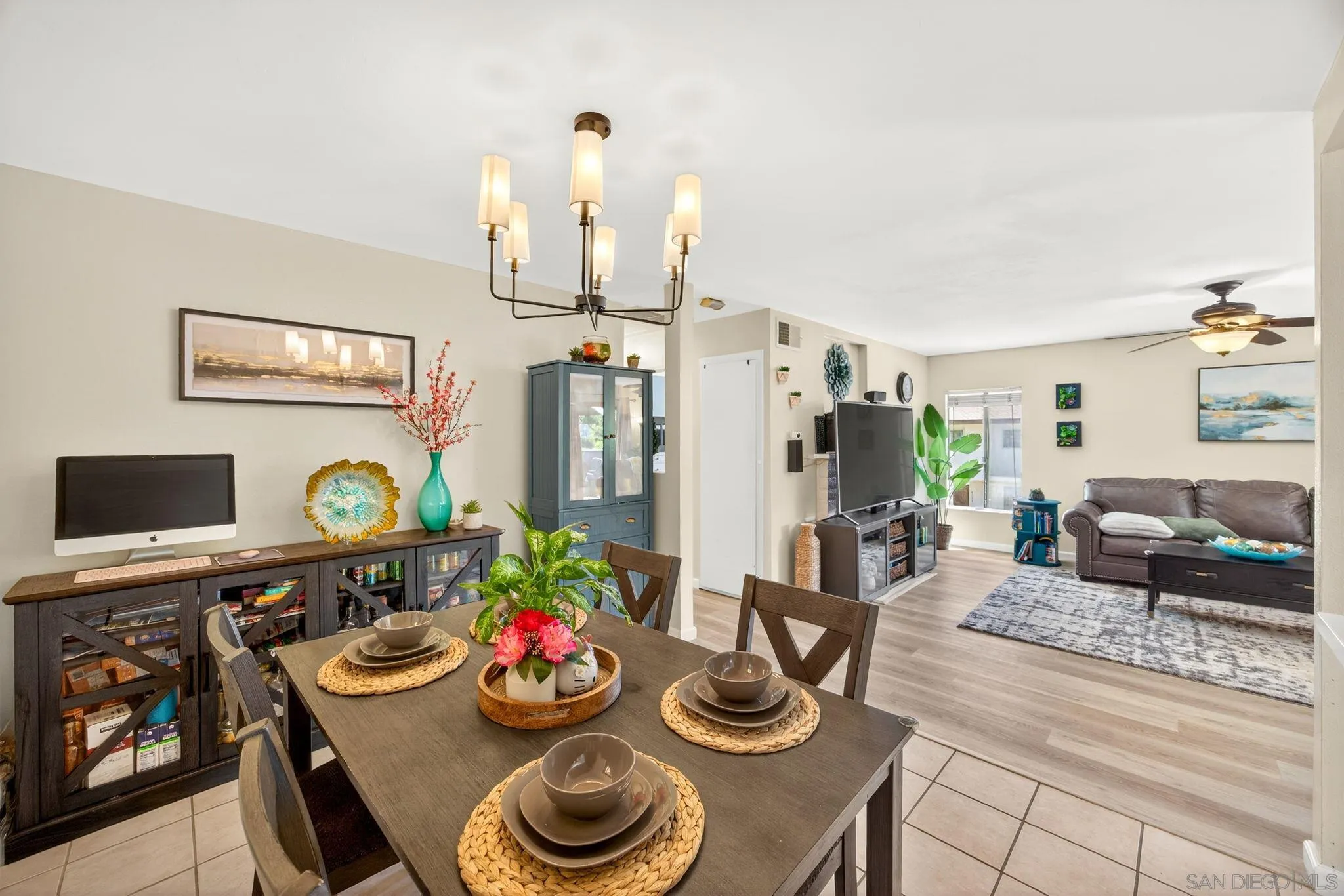 https://cdn.realtyfeed.com/cdn/127/260010888/bf947daf7cedbfe99d65c61b522411ee.webp