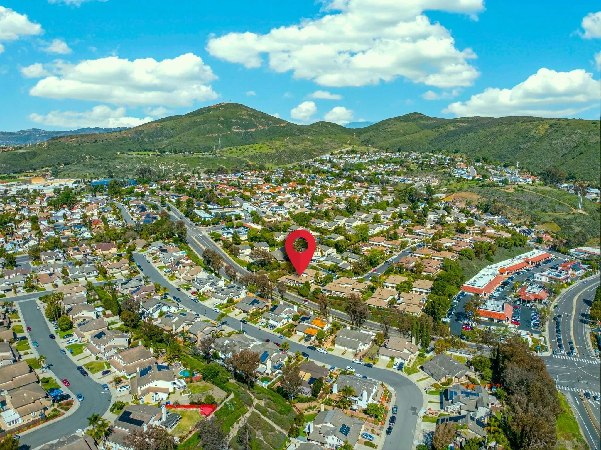 https://cdn.realtyfeed.com/cdn/127/260010888/dfcaa8e5f168f1064ca4d022f7dc6b82.webp