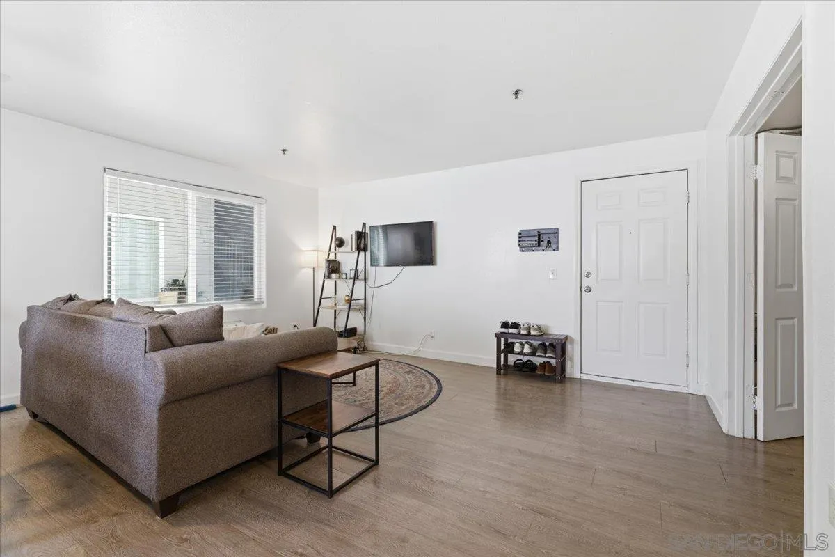 Photo #11: 260010889 Listing: Photo #11