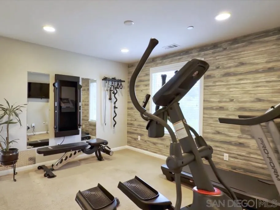 https://cdn.realtyfeed.com/cdn/127/260010893/41a3bc4e360a780e2f474e92c1ab863b.webp