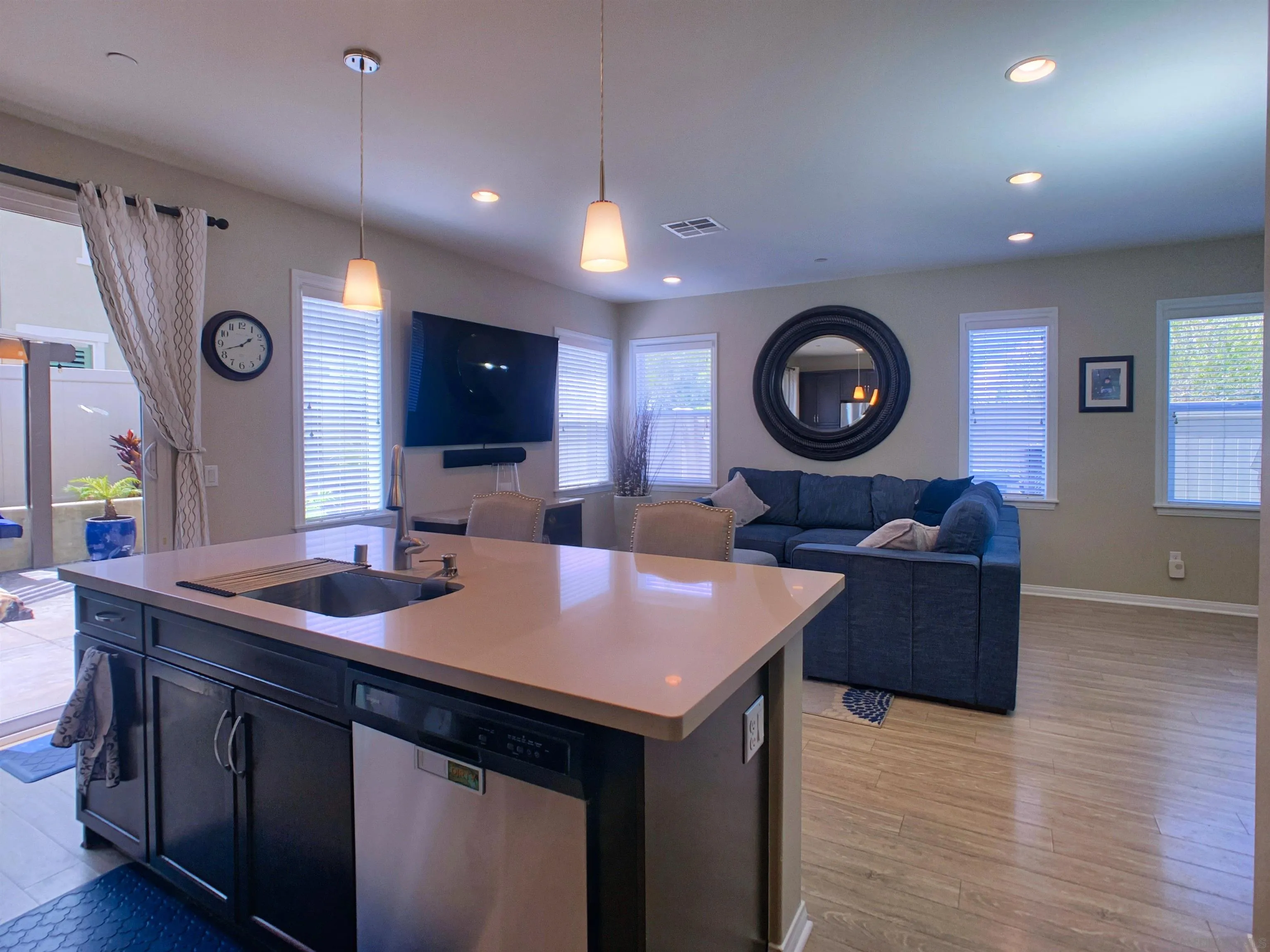 https://cdn.realtyfeed.com/cdn/127/260010893/e3f91ac0d58ced02c21369e1bcae0dfc.webp