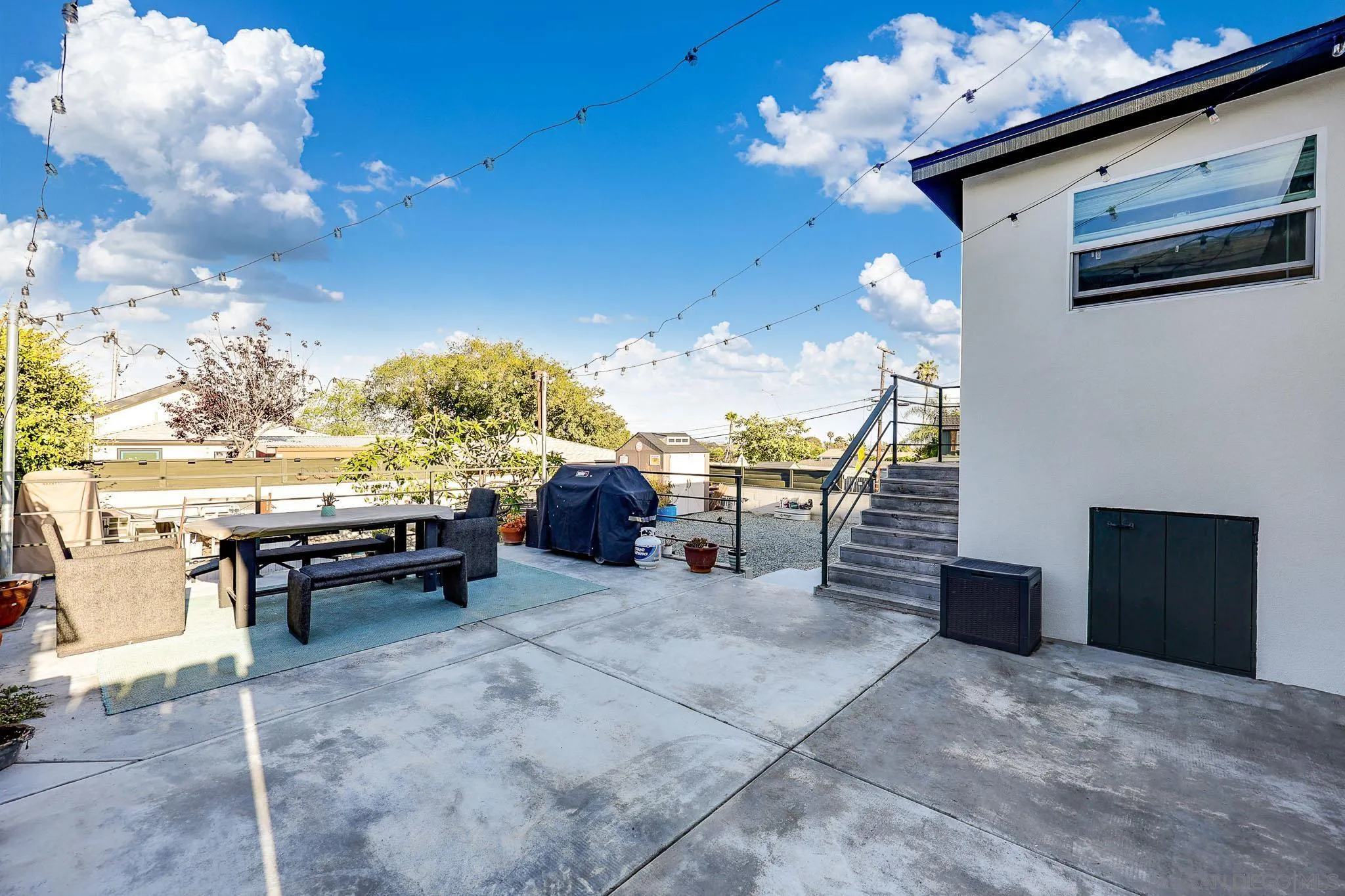 https://cdn.realtyfeed.com/cdn/127/260010895/05f008a83c86c0131158db6774630f60.webp