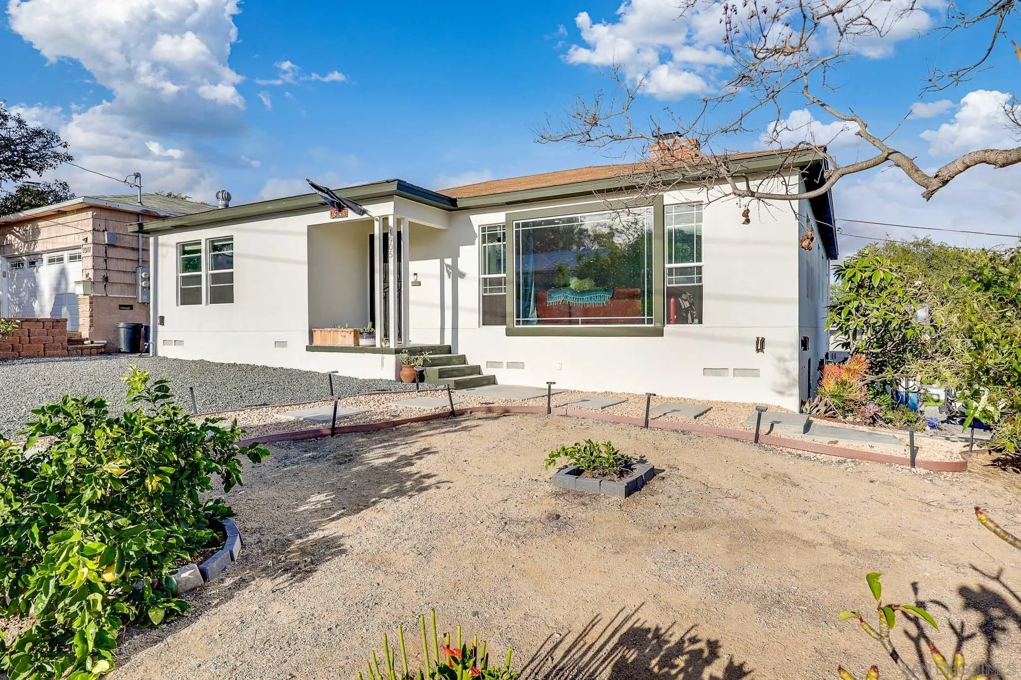 https://cdn.realtyfeed.com/cdn/127/260010895/1cb96ac8a5d8c15a877e4bd9a189f644.webp