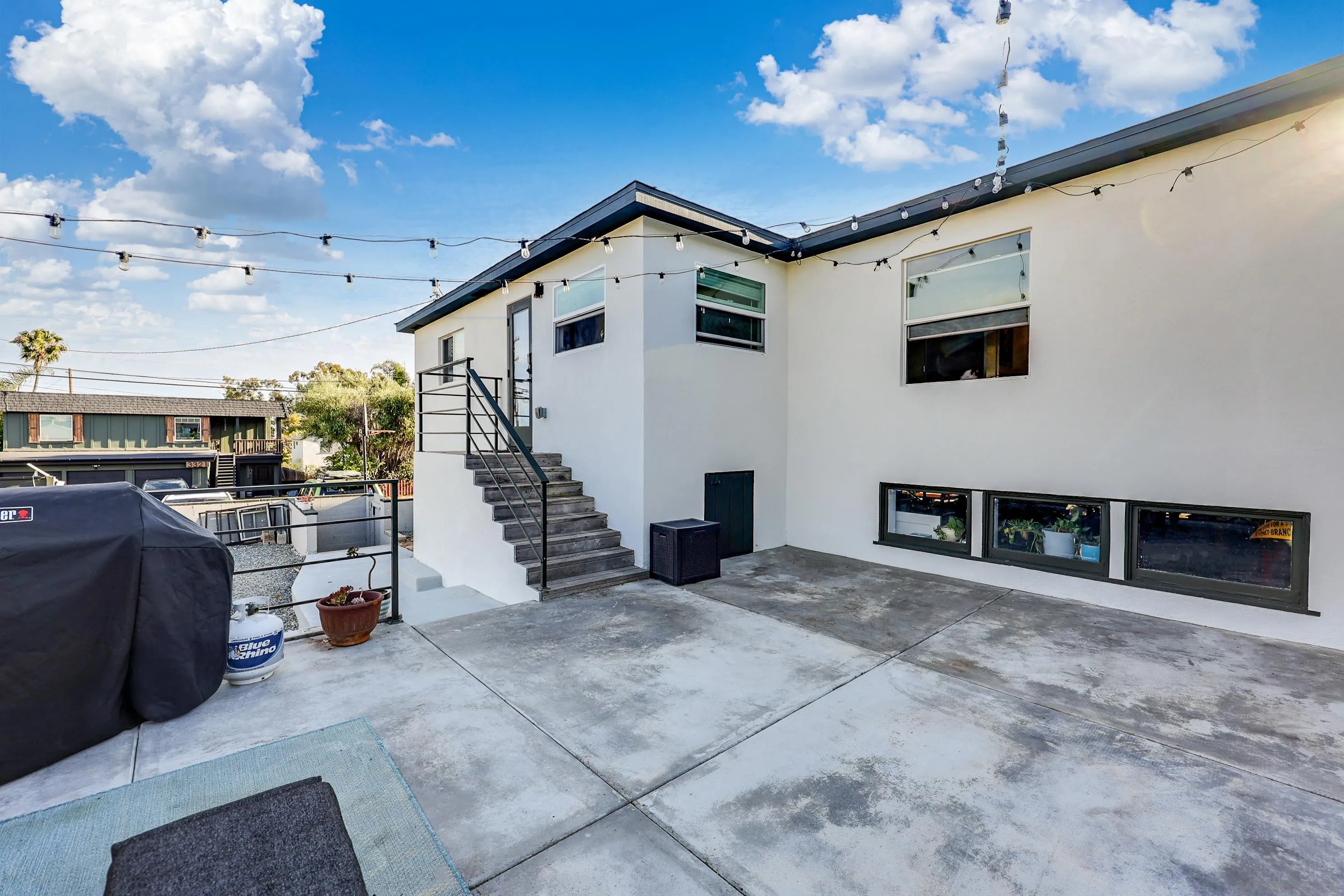 https://cdn.realtyfeed.com/cdn/127/260010895/6890969694a936d35ed949eb0ca0410a.webp