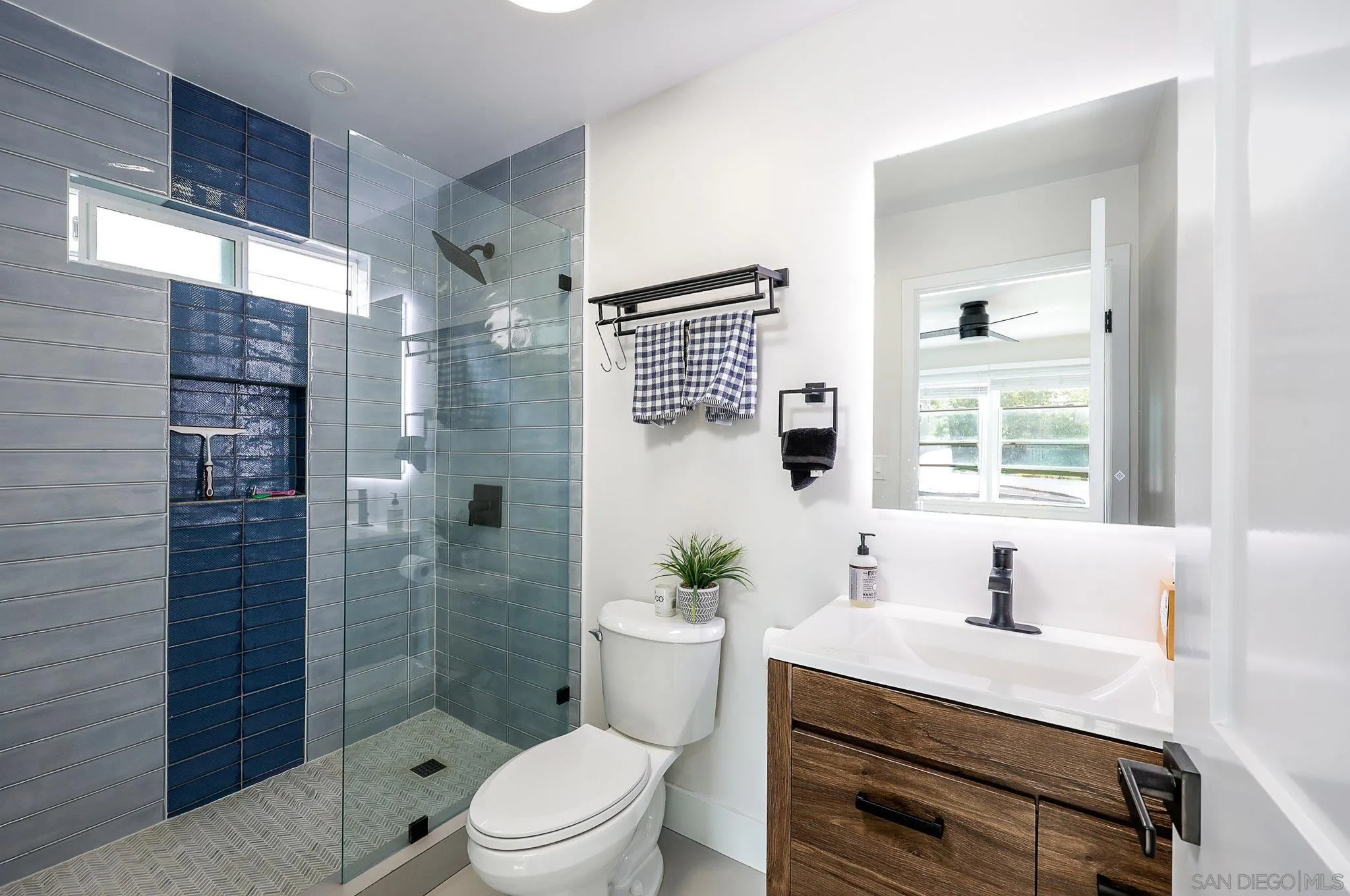https://cdn.realtyfeed.com/cdn/127/260010895/6a1a6968f2cd7f4cecd14e0e2c90c96e.webp