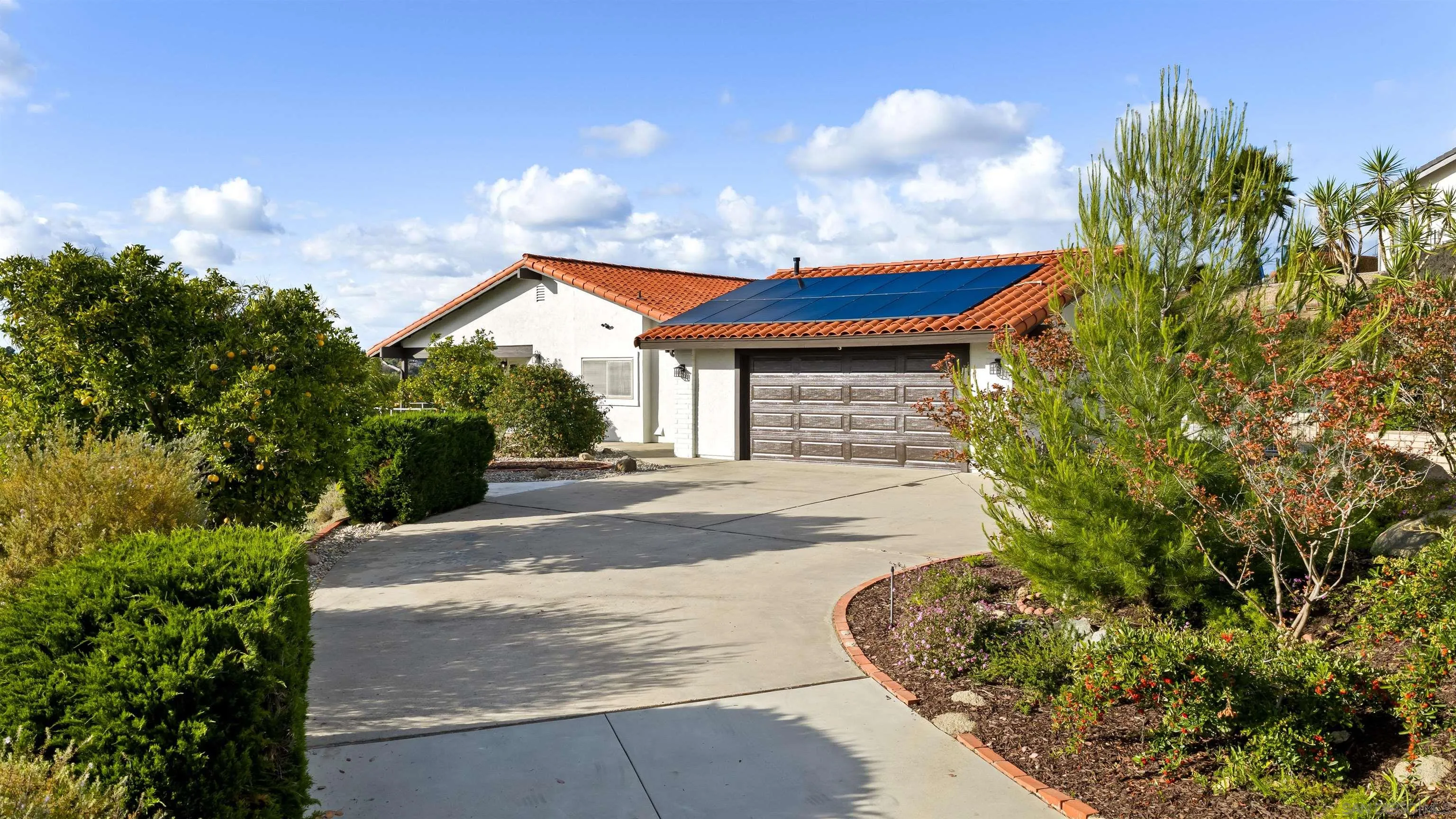 https://cdn.realtyfeed.com/cdn/127/260010896/03d15bfe352d76dd5fbf224c93c7d92d.webp