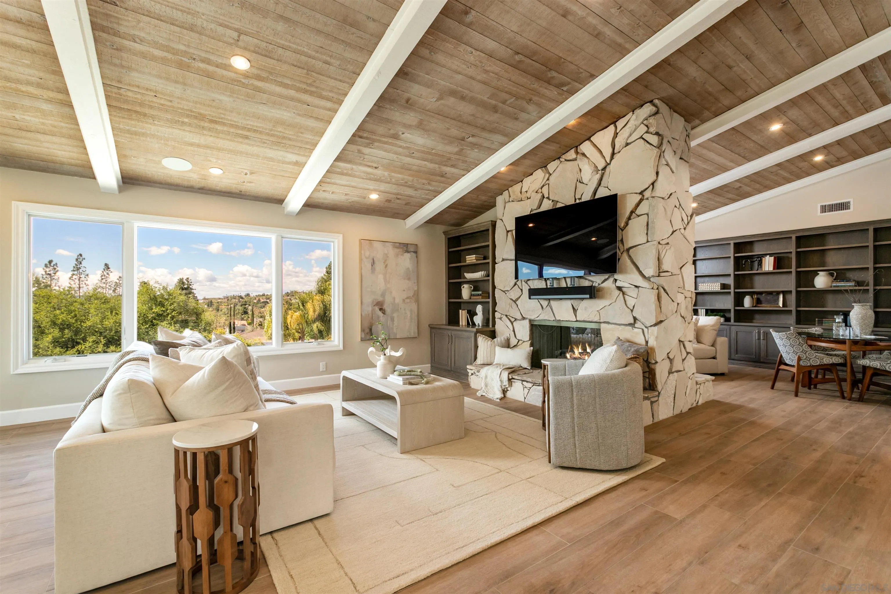 https://cdn.realtyfeed.com/cdn/127/260010896/185a3d6b3dbb0873ba3b834f09994247.webp