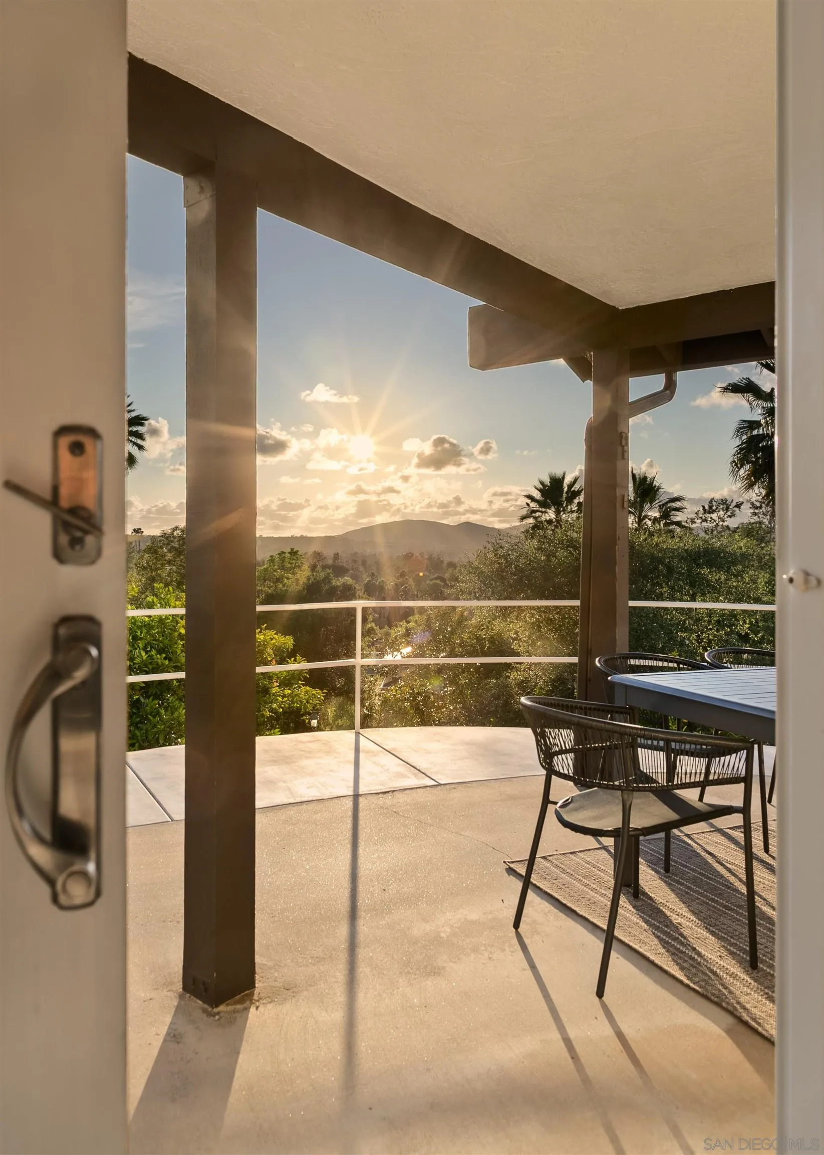 https://cdn.realtyfeed.com/cdn/127/260010896/4152b8d458500c7010b07ef969225adb.webp