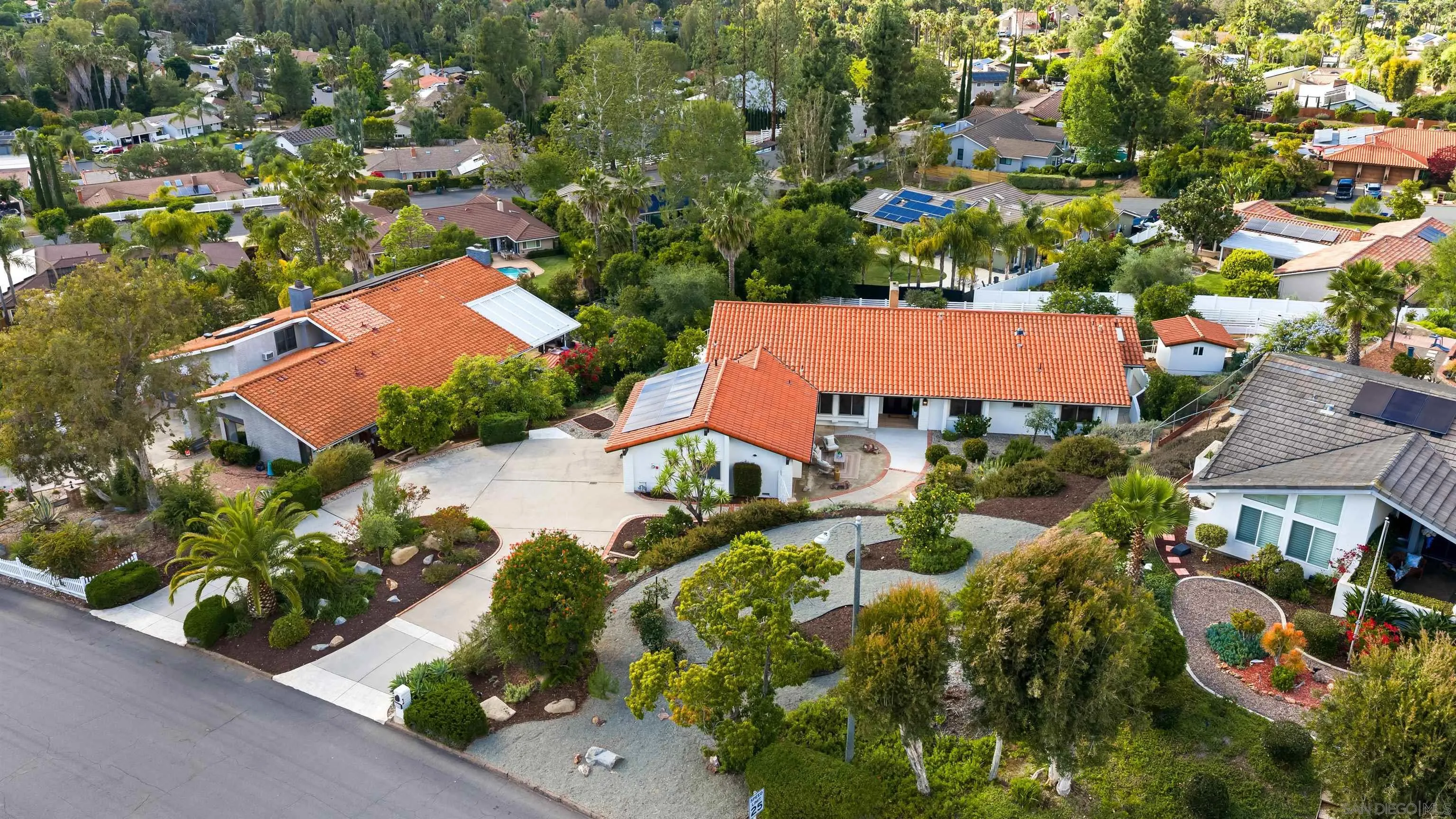 https://cdn.realtyfeed.com/cdn/127/260010896/4c356f17957c716ac27aa3986e33cdeb.webp