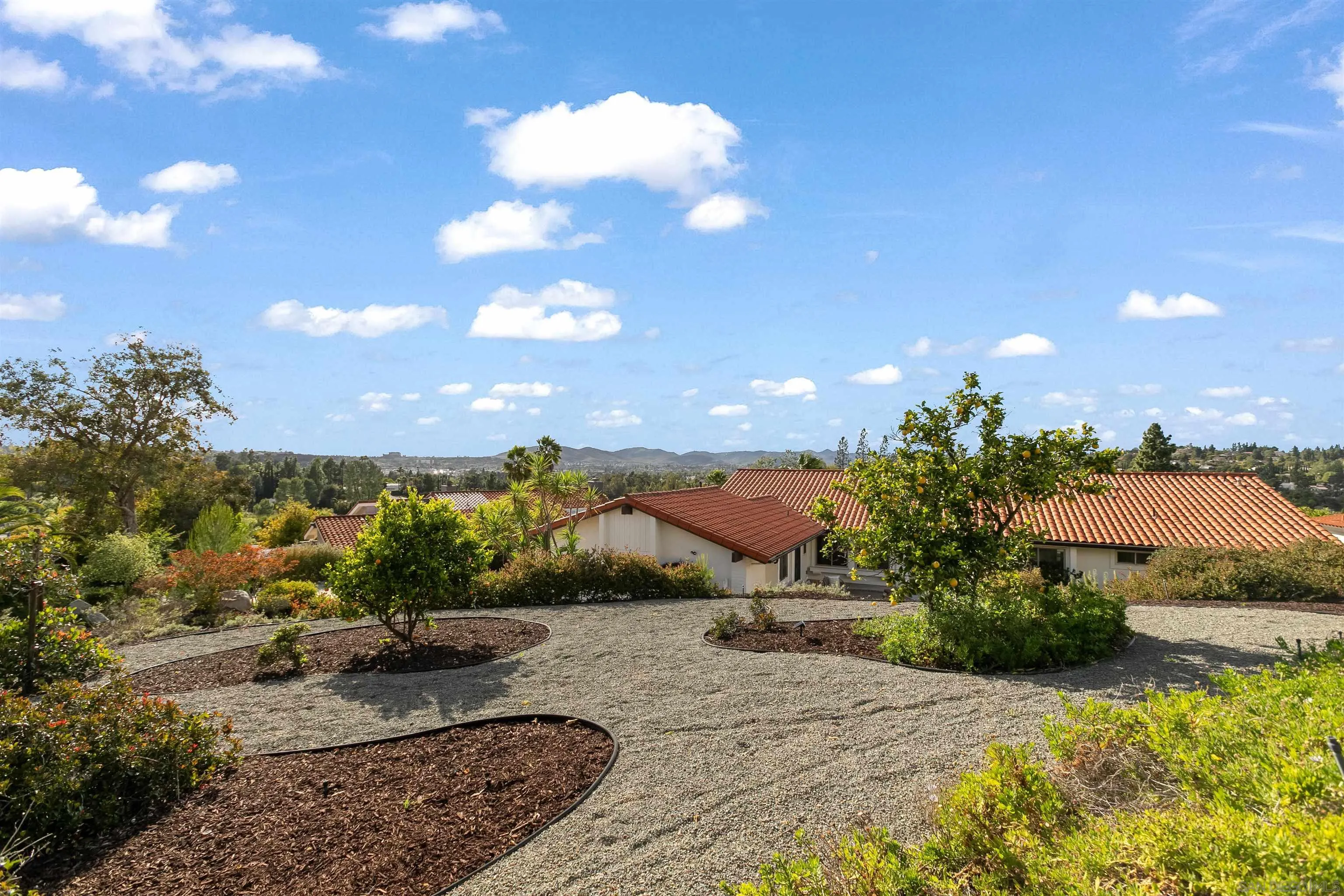 https://cdn.realtyfeed.com/cdn/127/260010896/85da958e0b5ad27ccae4347c1849f6af.webp