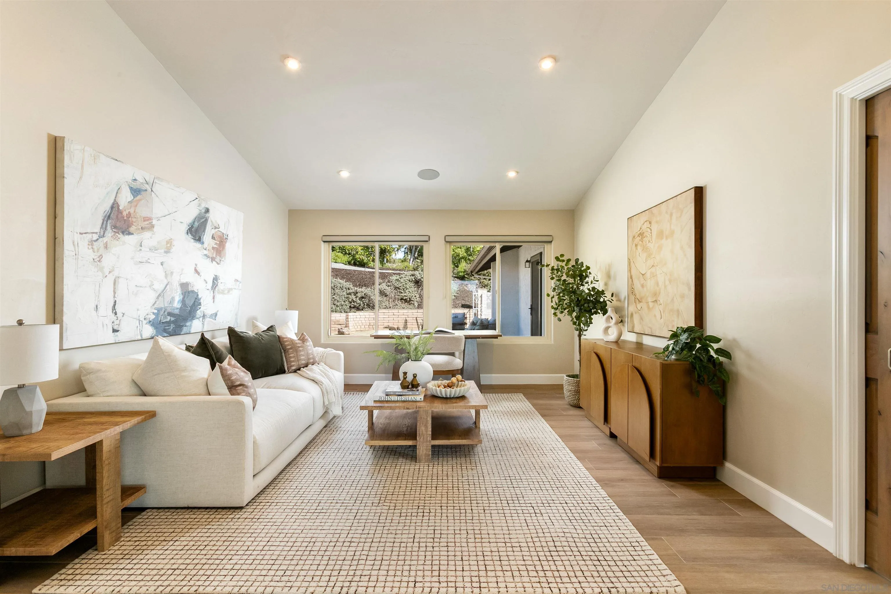 https://cdn.realtyfeed.com/cdn/127/260010896/d70f5b8640a03881de9cda374d295475.webp