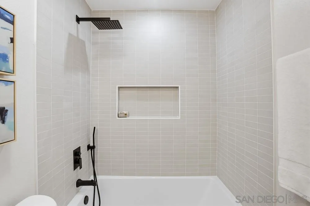 https://cdn.realtyfeed.com/cdn/127/260010897/53898dec688d7866deceb7ad80d00147.webp